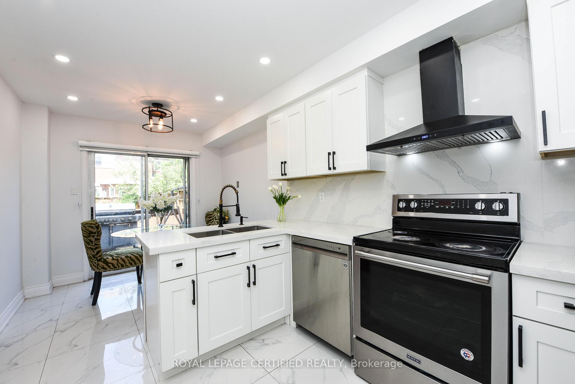 Photo 13 of 6037 Clover Ridge Crescent, Mississauga, Lisgar — HOMEH