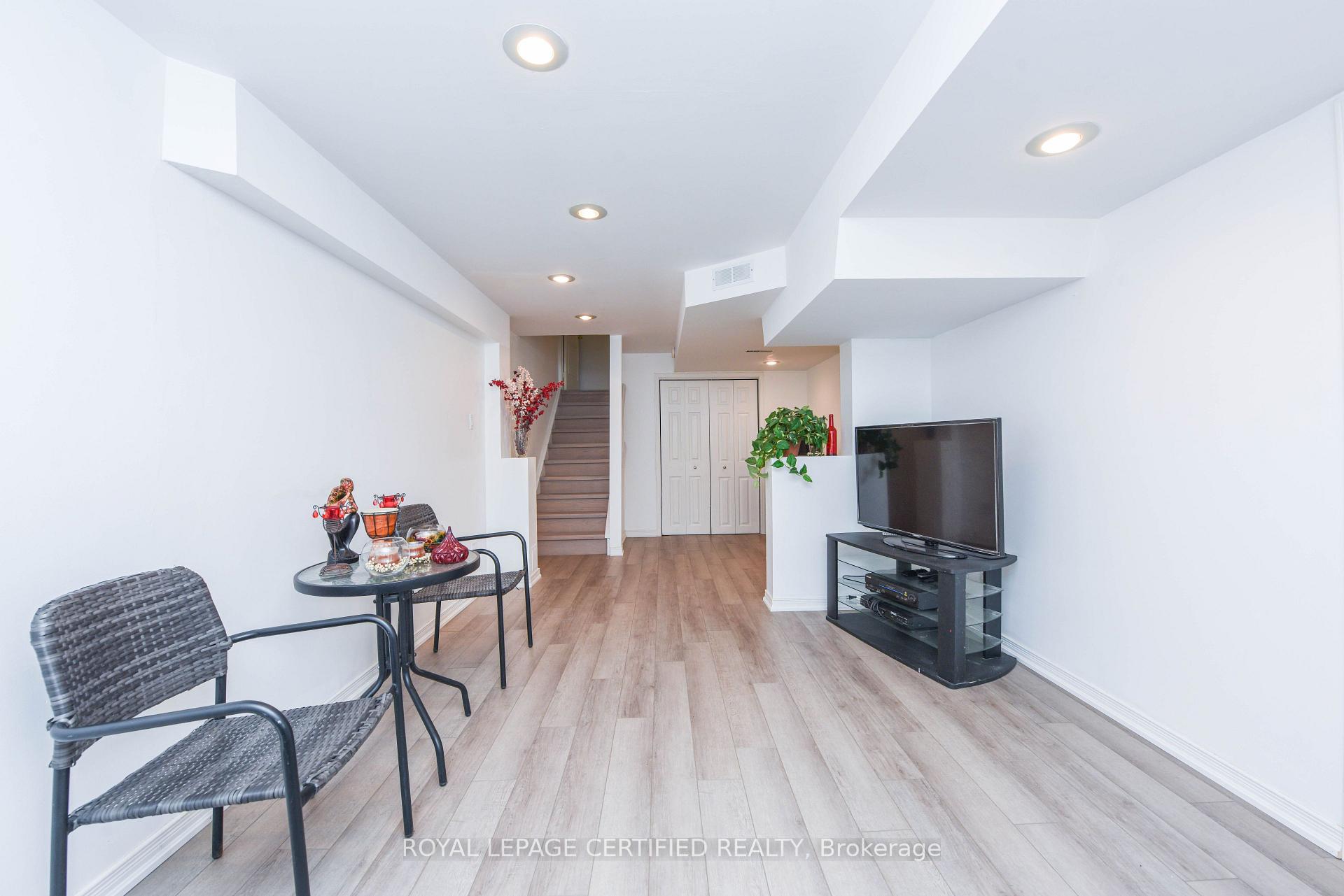 Photo 19 of 6037 Clover Ridge Crescent, Mississauga, Lisgar — HOMEH