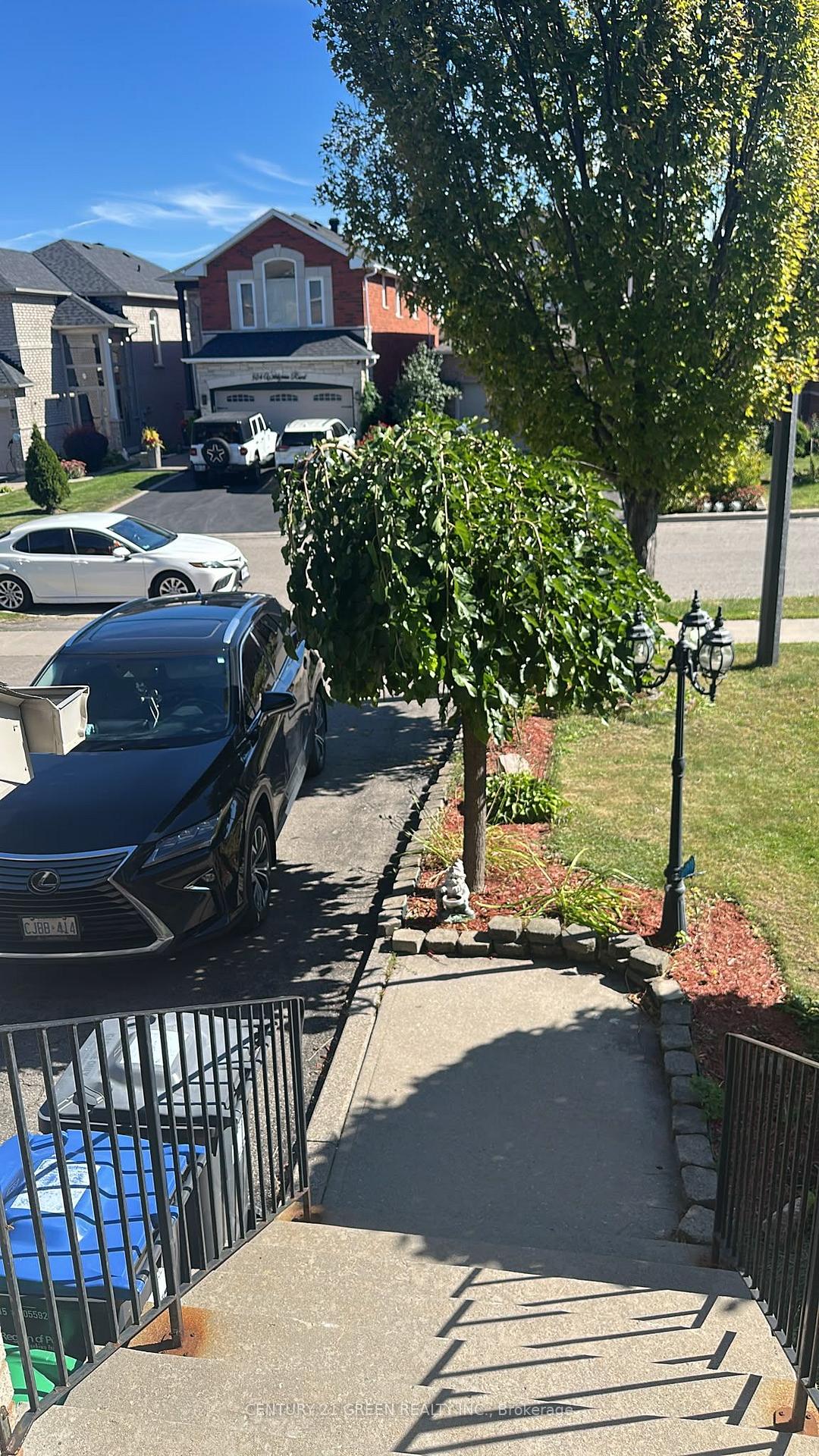 Photo 2 of 507 Wildgrass Road, Mississauga, Cooksville — HOMEH