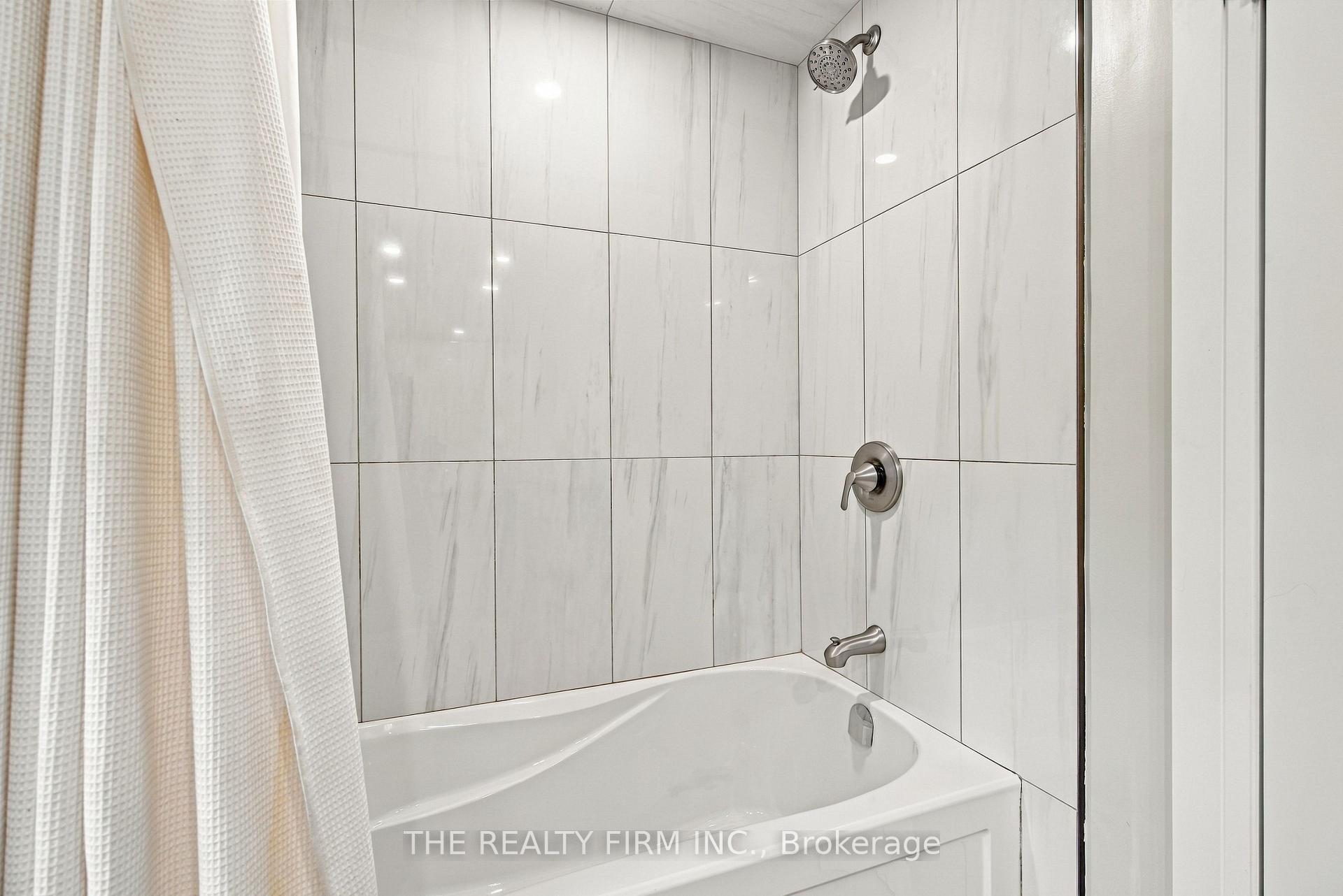Photo 37 of 51 Hampton Crescent, London, North Q — HOMEH