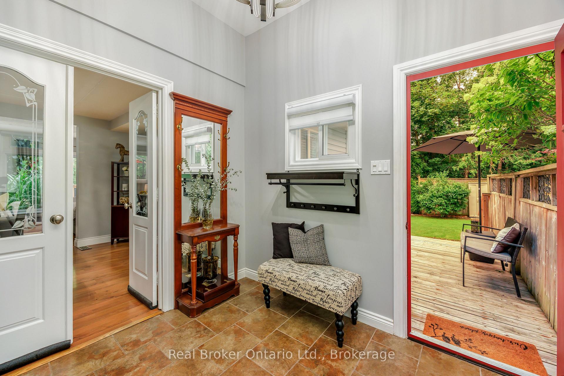 Photo 10 of 45 Centre Street, Clarington, Bowmanville — HOMEH
