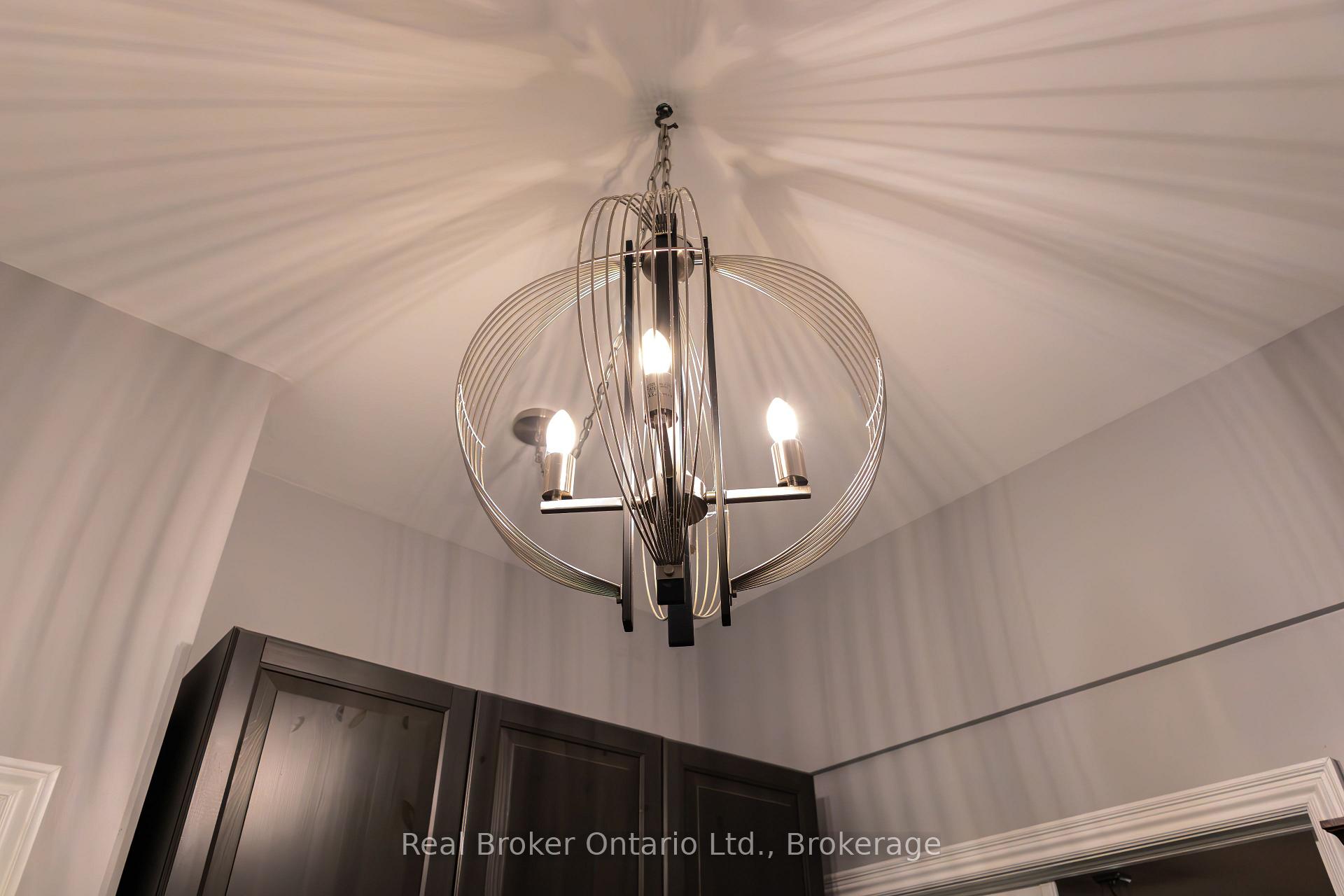 Photo 14 of 45 Centre Street, Clarington, Bowmanville — HOMEH