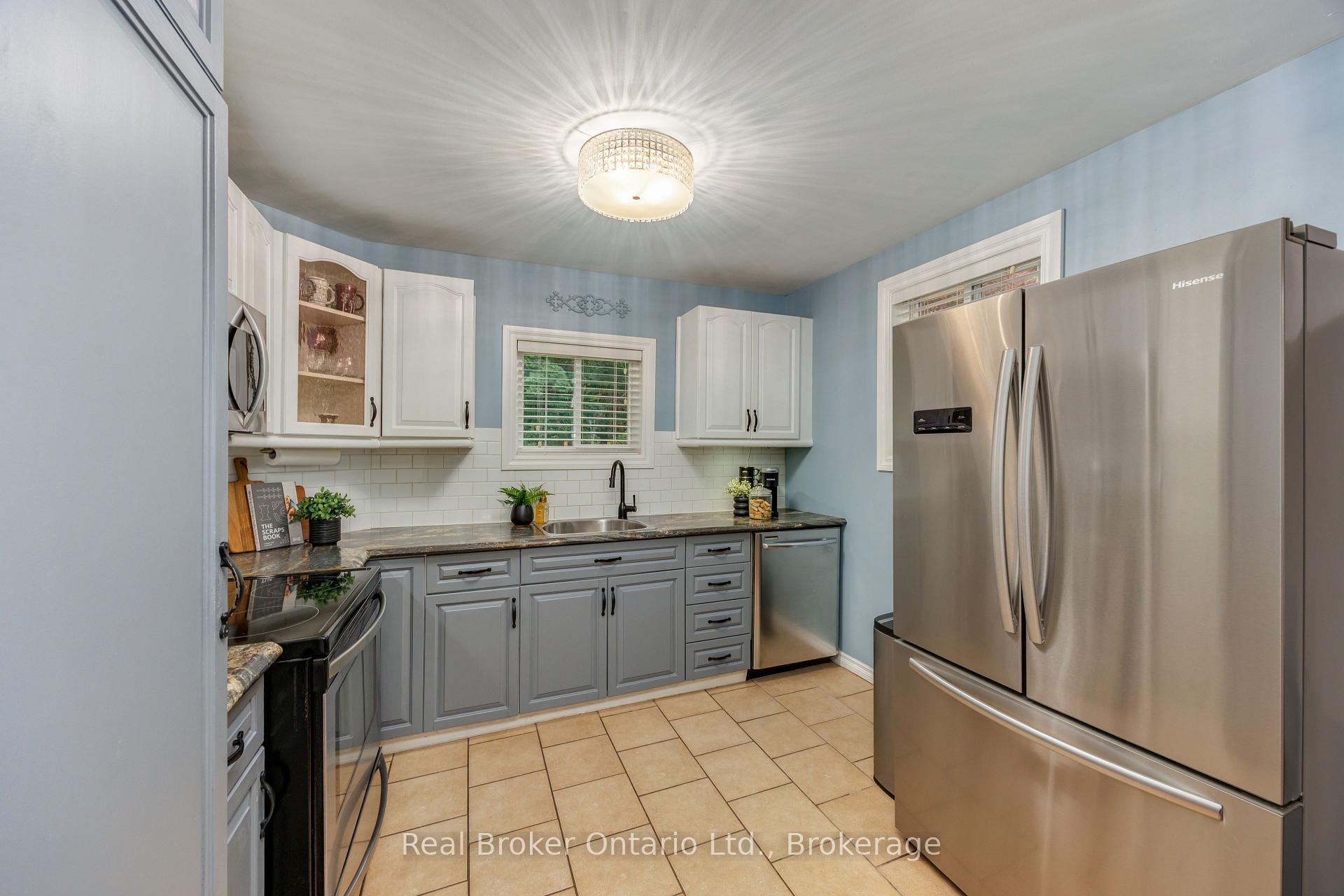 Photo 16 of 45 Centre Street, Clarington, Bowmanville — HOMEH