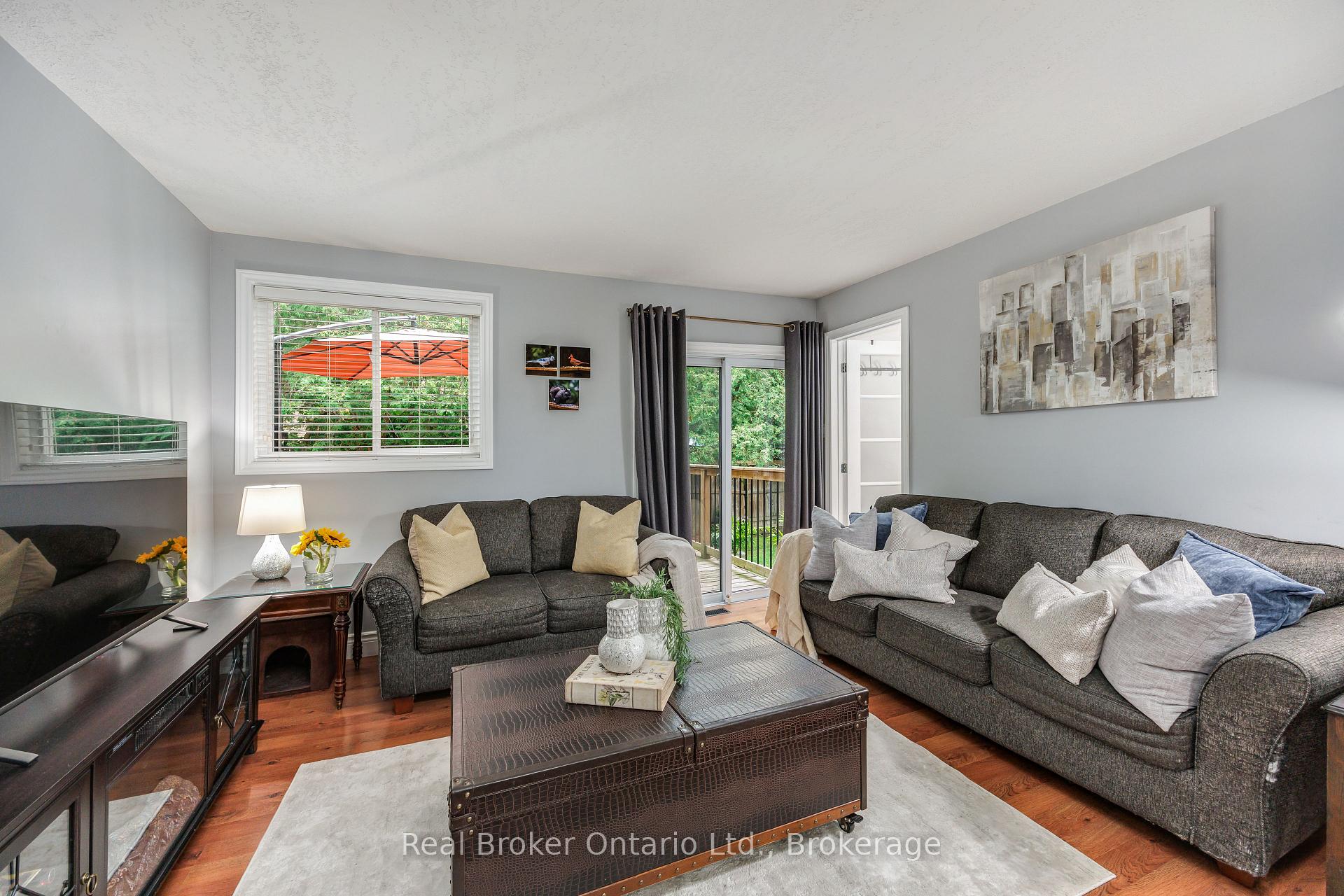 Photo 21 of 45 Centre Street, Clarington, Bowmanville — HOMEH