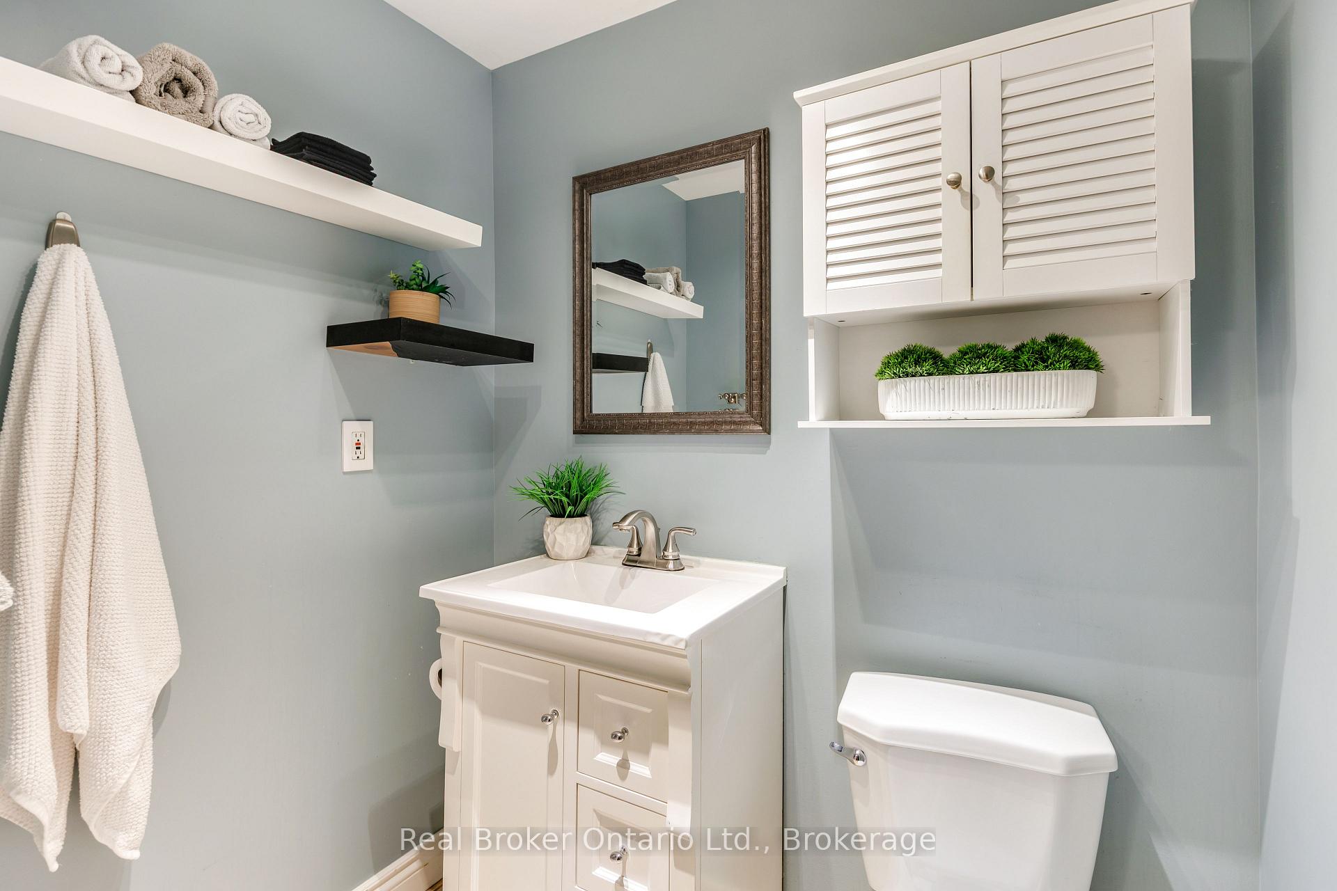 Photo 24 of 45 Centre Street, Clarington, Bowmanville — HOMEH