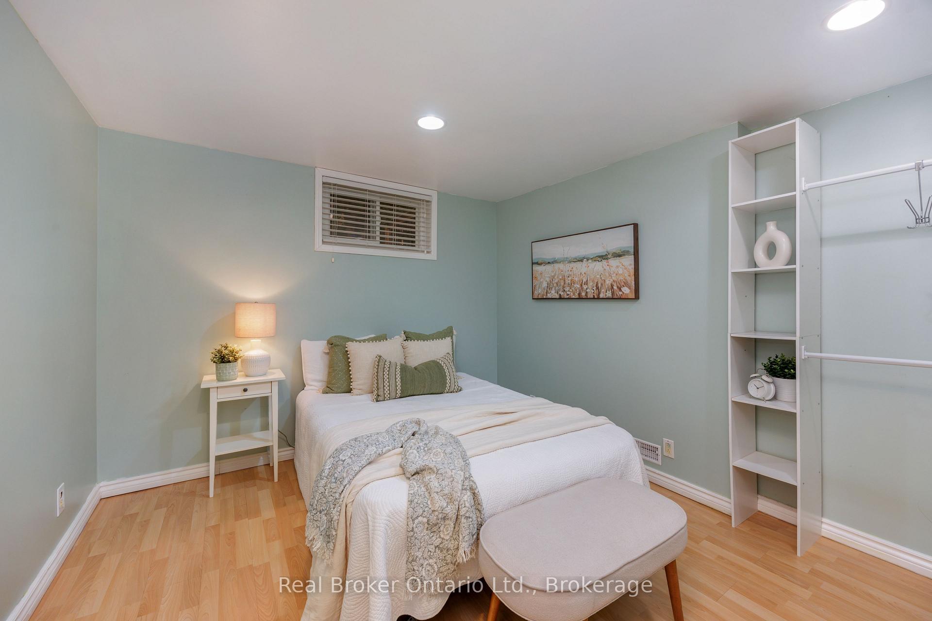 Photo 27 of 45 Centre Street, Clarington, Bowmanville — HOMEH
