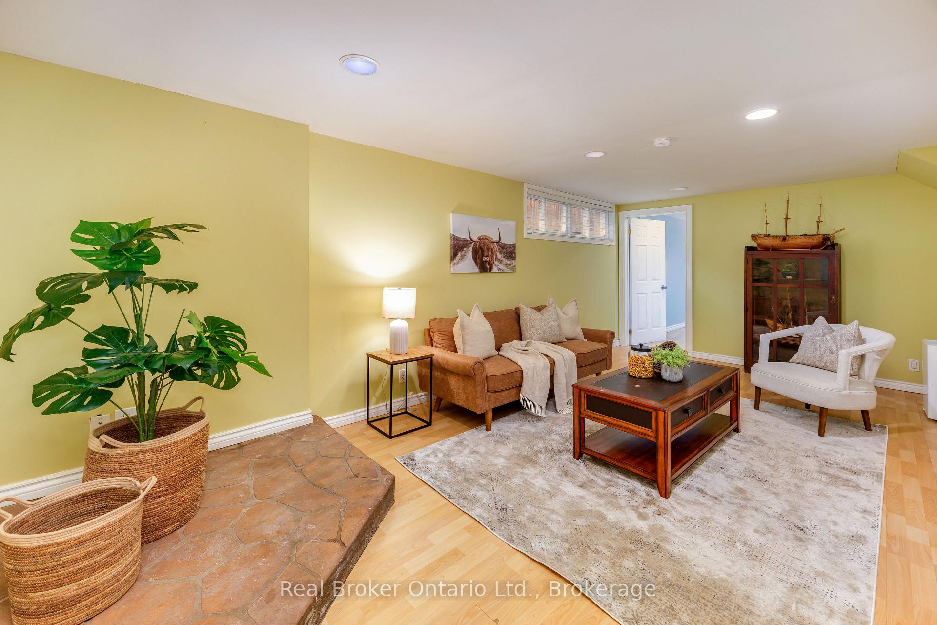 Photo 31 of 45 Centre Street, Clarington, Bowmanville — HOMEH