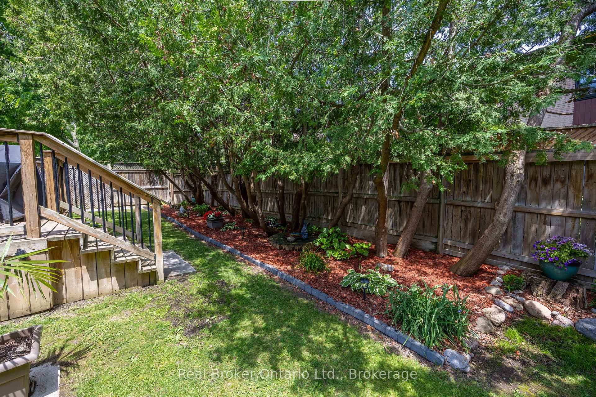 Photo 38 of 45 Centre Street, Clarington, Bowmanville — HOMEH