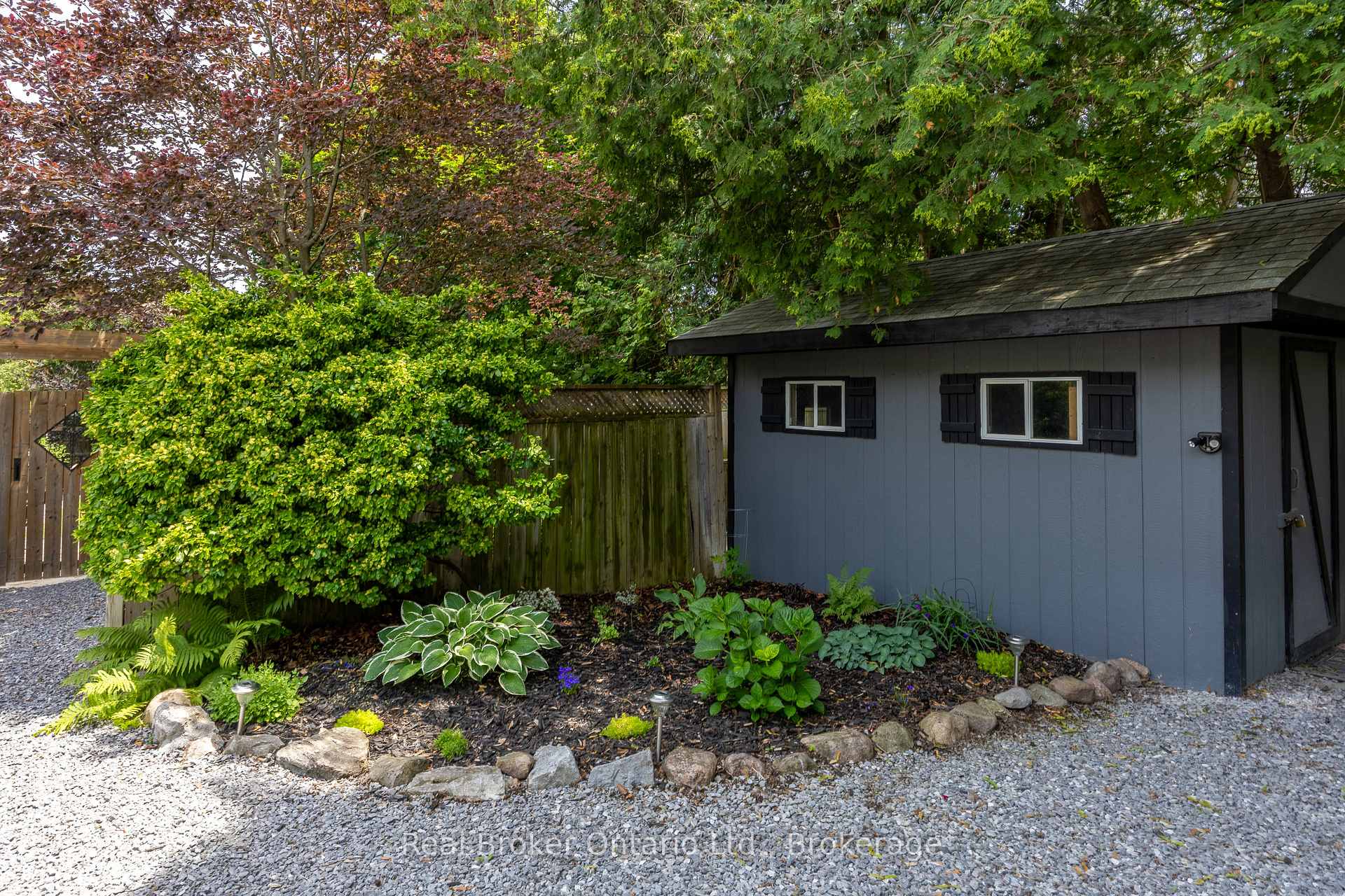Photo 42 of 45 Centre Street, Clarington, Bowmanville — HOMEH