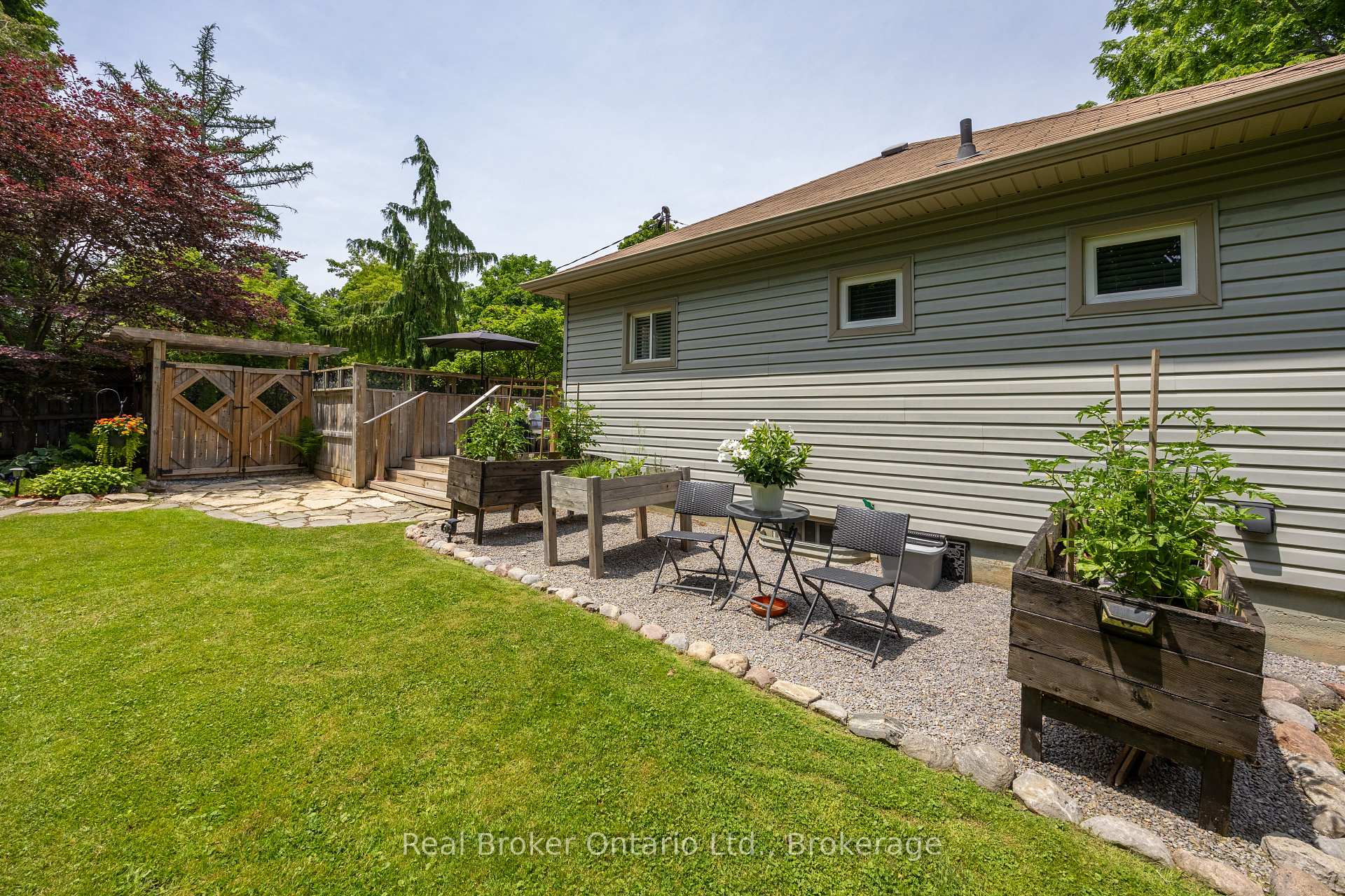 Photo 45 of 45 Centre Street, Clarington, Bowmanville — HOMEH