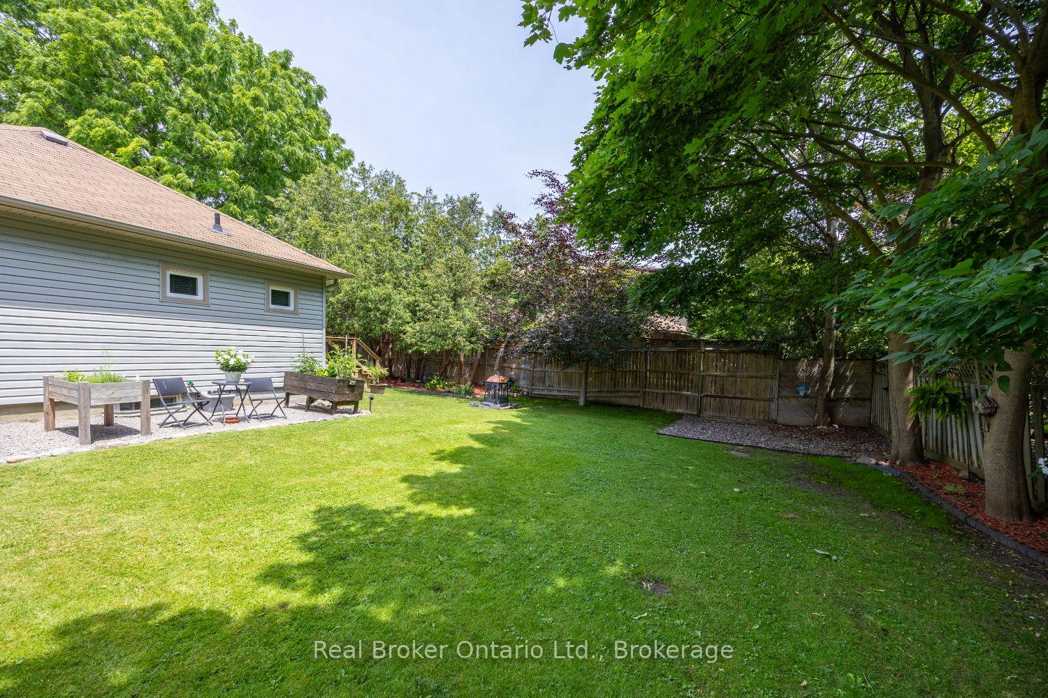 Photo 47 of 45 Centre Street, Clarington, Bowmanville — HOMEH