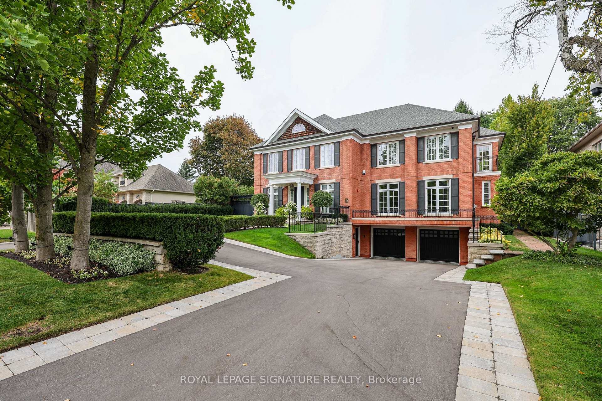 Photo 2 of 6 Vernham Avenue, North York, St. Andrew-Windfields — HOMEH