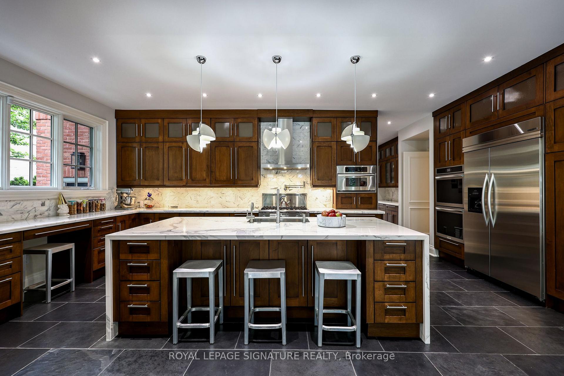 Photo 17 of 6 Vernham Avenue, North York, St. Andrew-Windfields — HOMEH