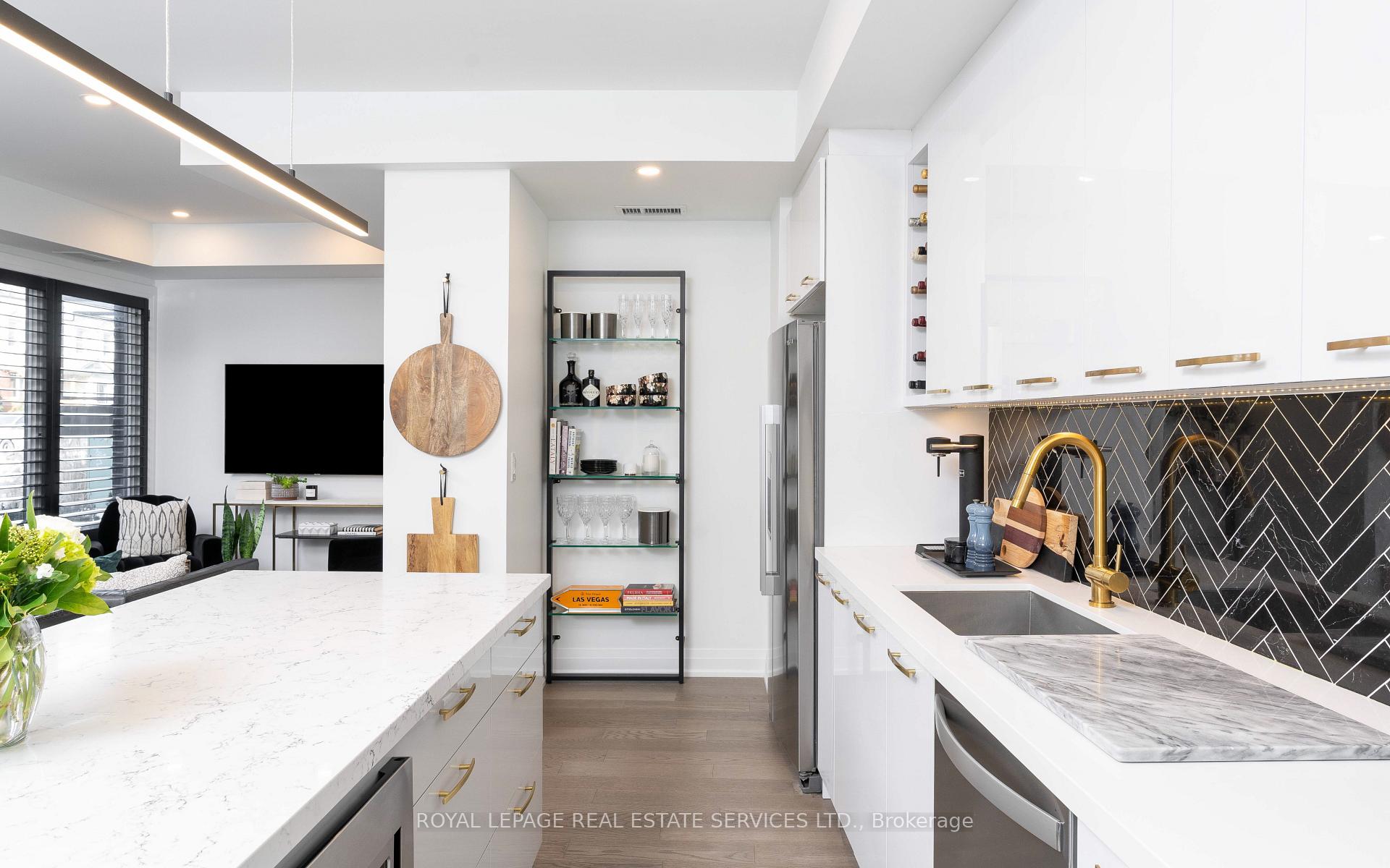 Photo 5 of Unit 2, 169 Jones Avenue, Toronto, South Riverdale — HOMEH