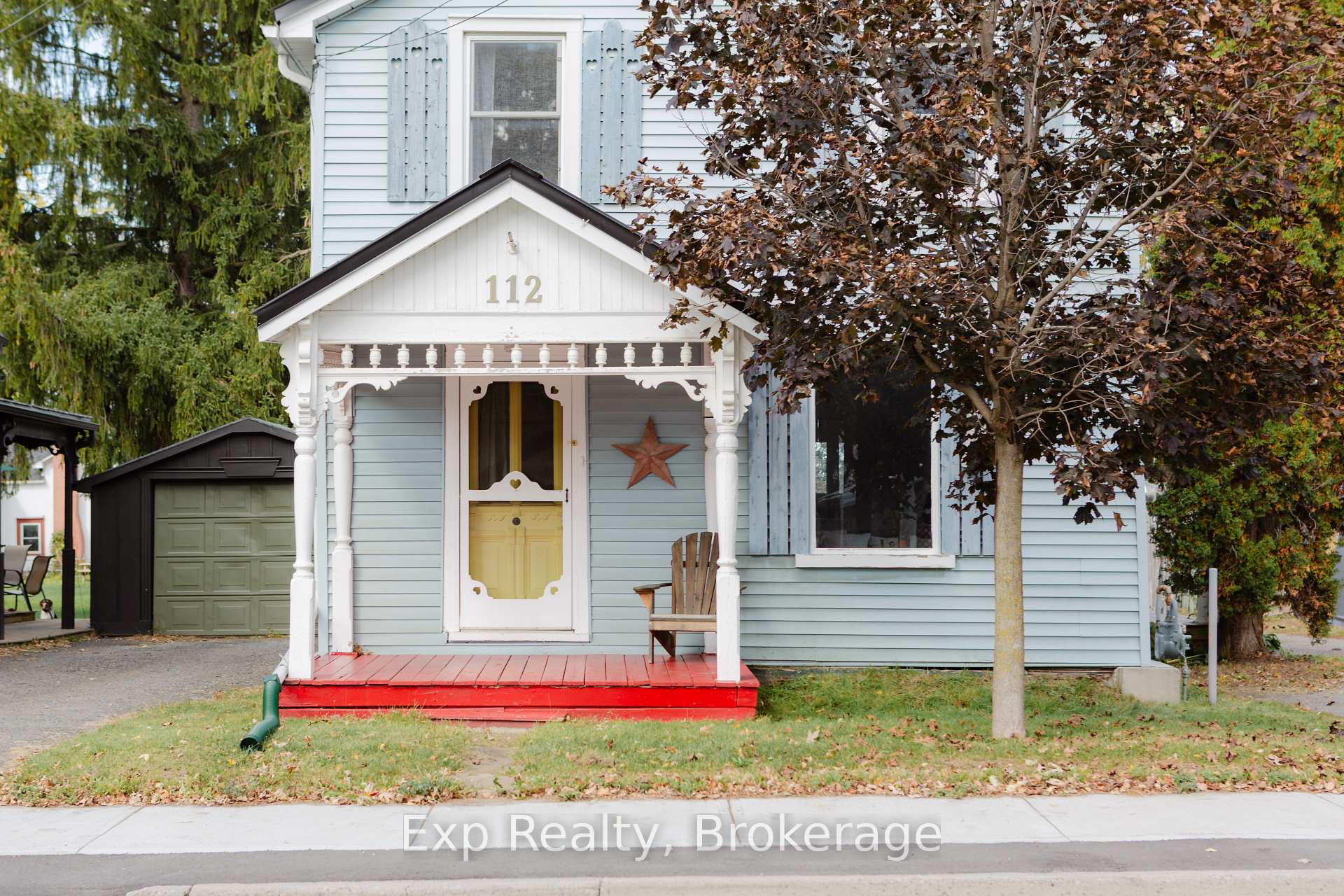 Photo of 112 Front Street W