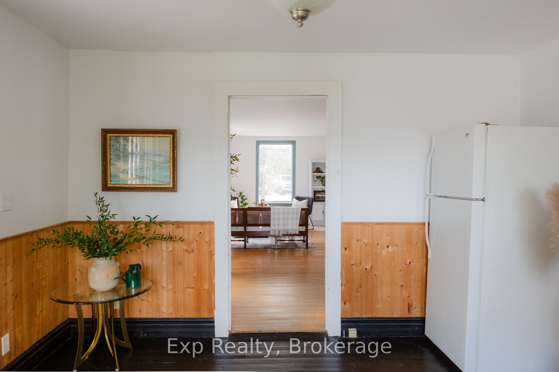 Photo 13 of 112 Front Street W, Stirling-Rawdon, Stirling Ward — HOMEH