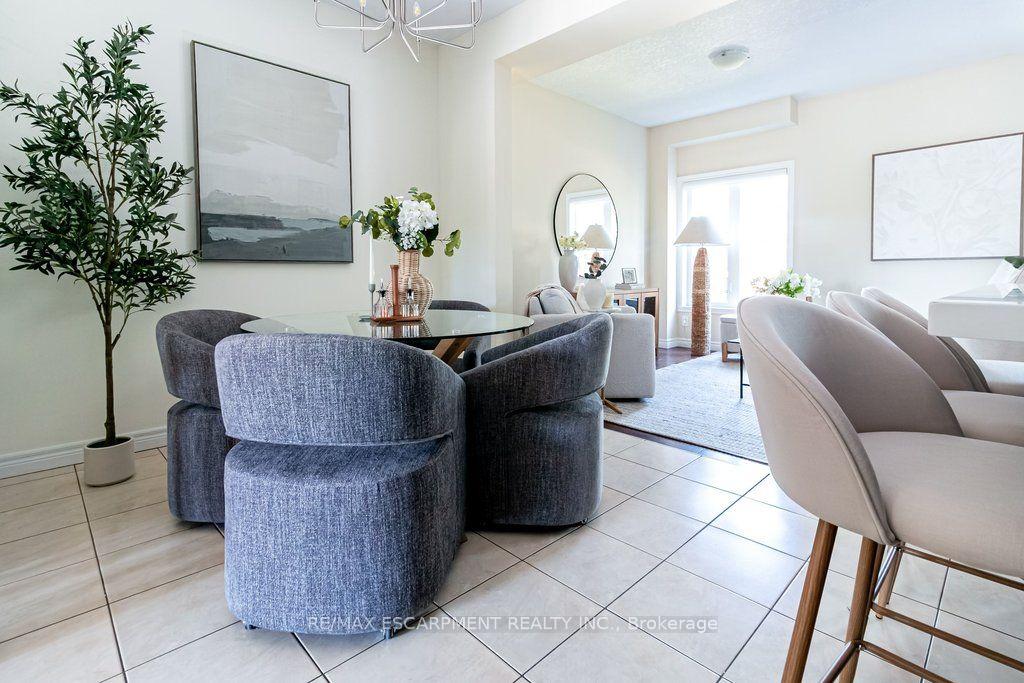 Photo 4 of 159 Highgate Heights, Hamilton, Stoney Creek Mountain — HOMEH