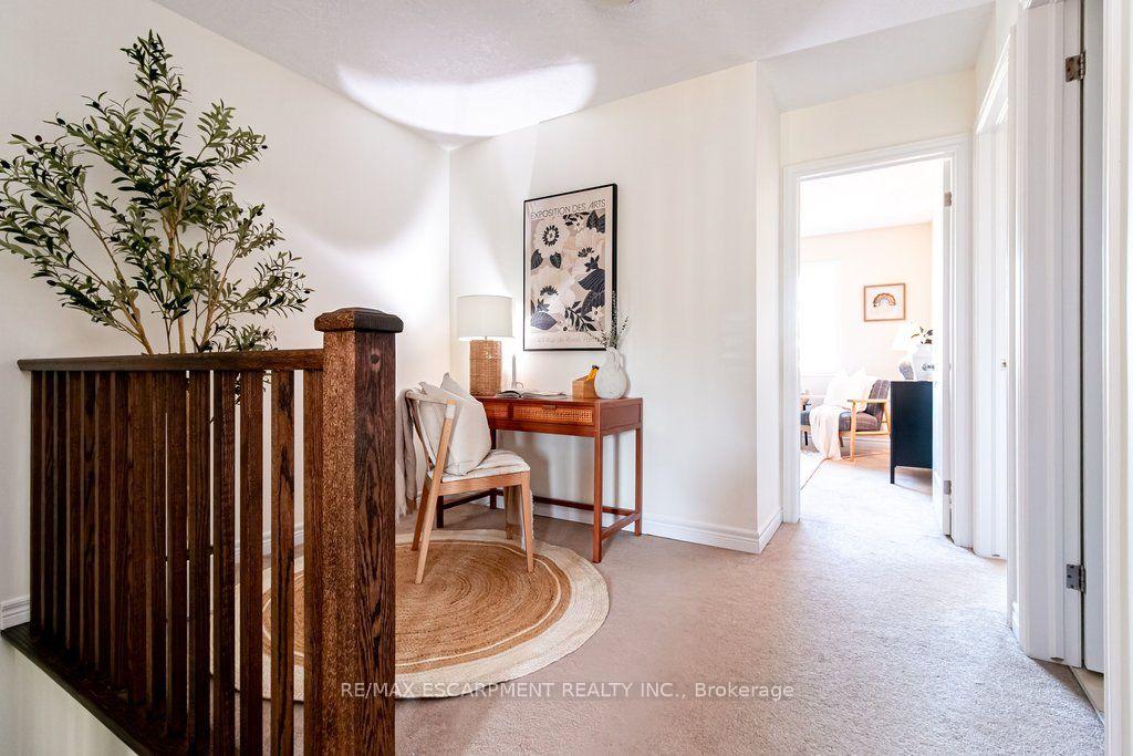 Photo 14 of 159 Highgate Heights, Hamilton, Stoney Creek Mountain — HOMEH