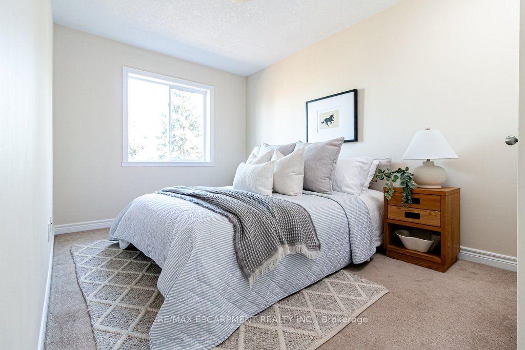 Photo 21 of 159 Highgate Heights, Hamilton, Stoney Creek Mountain — HOMEH