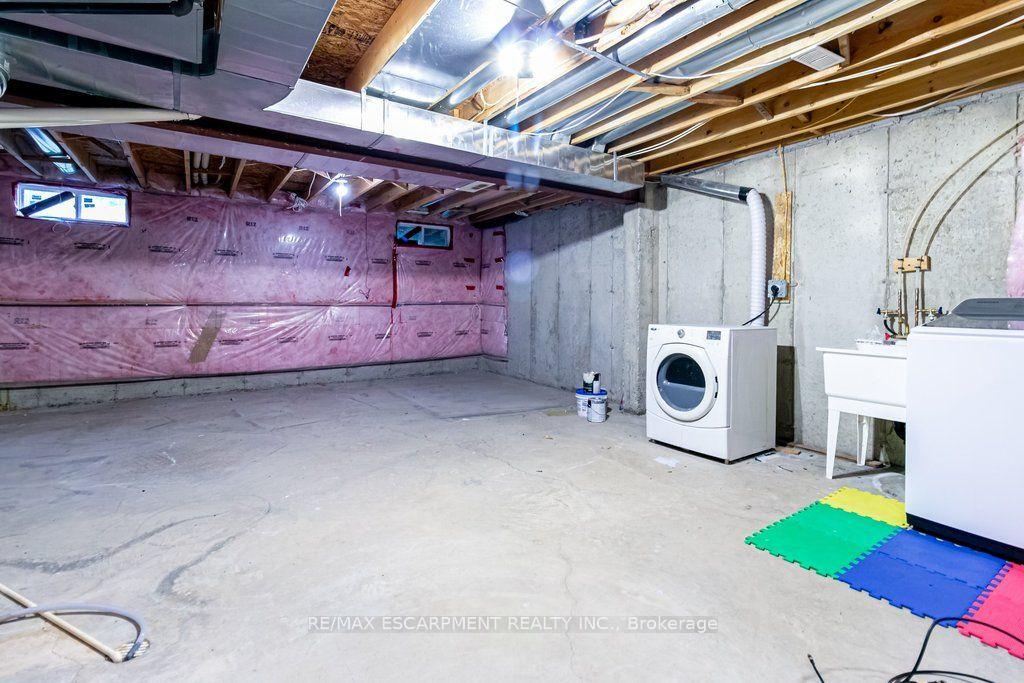 Photo 26 of 159 Highgate Heights, Hamilton, Stoney Creek Mountain — HOMEH