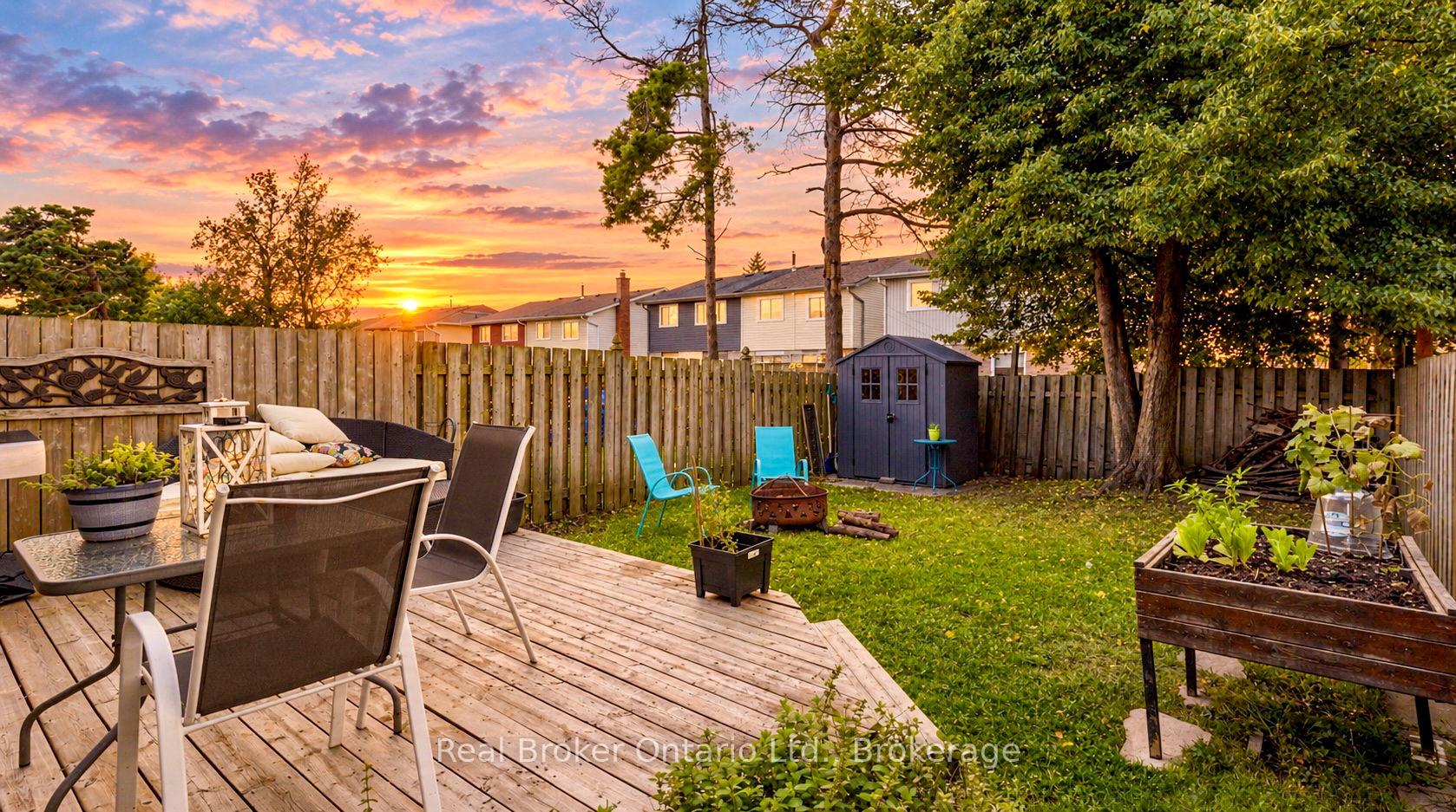 Photo 20 of 38 Christie Crescent, Barrie, Letitia Heights — HOMEH