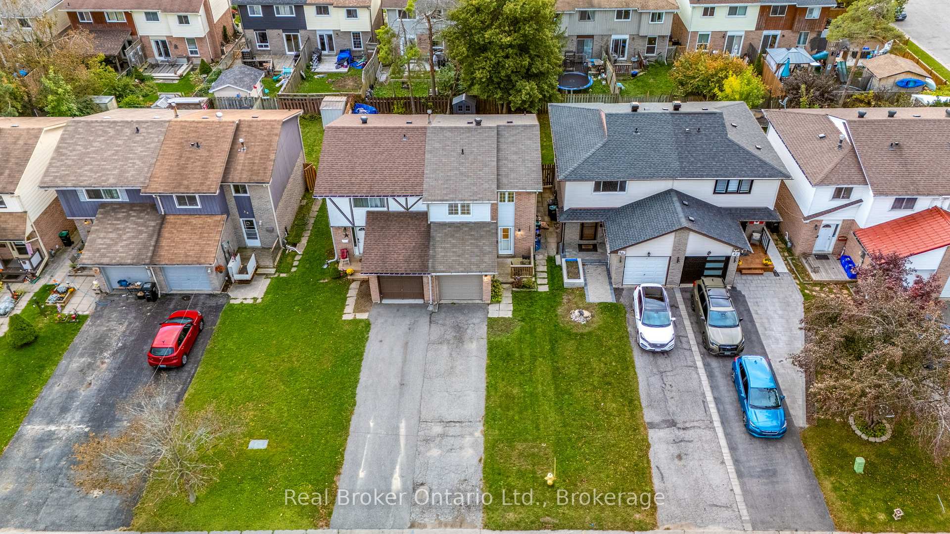 Photo 22 of 38 Christie Crescent, Barrie, Letitia Heights — HOMEH