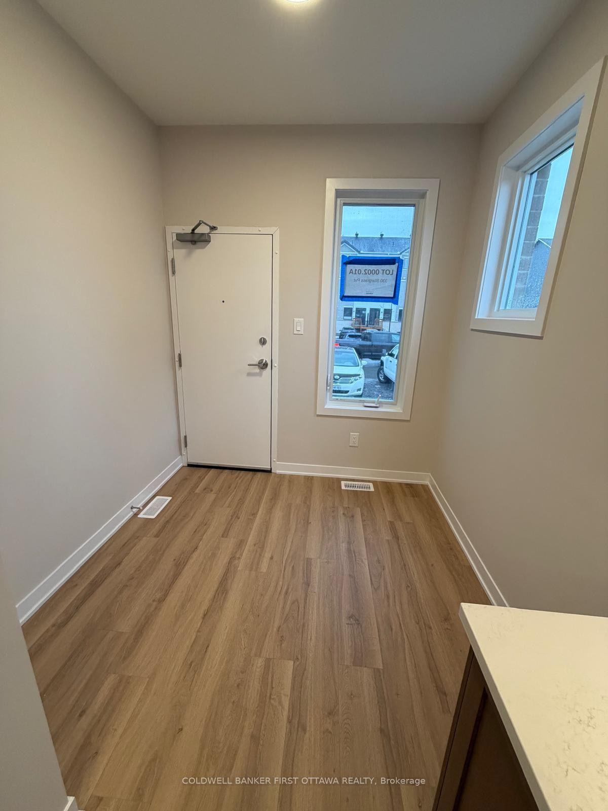 Photo 2 of 330 Stargrass Private, Ottawa, Barrhaven - Heritage Park — HOMEH