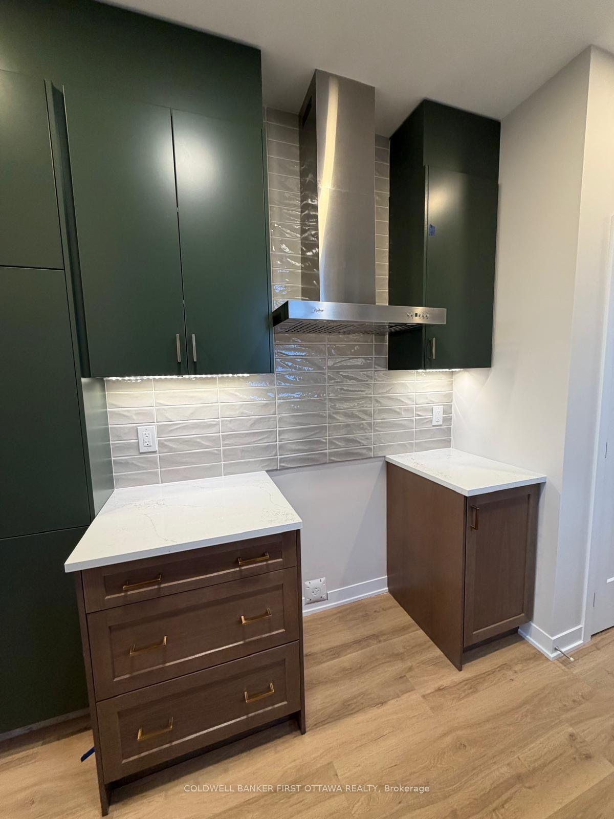 Photo 8 of 330 Stargrass Private, Ottawa, Barrhaven - Heritage Park — HOMEH
