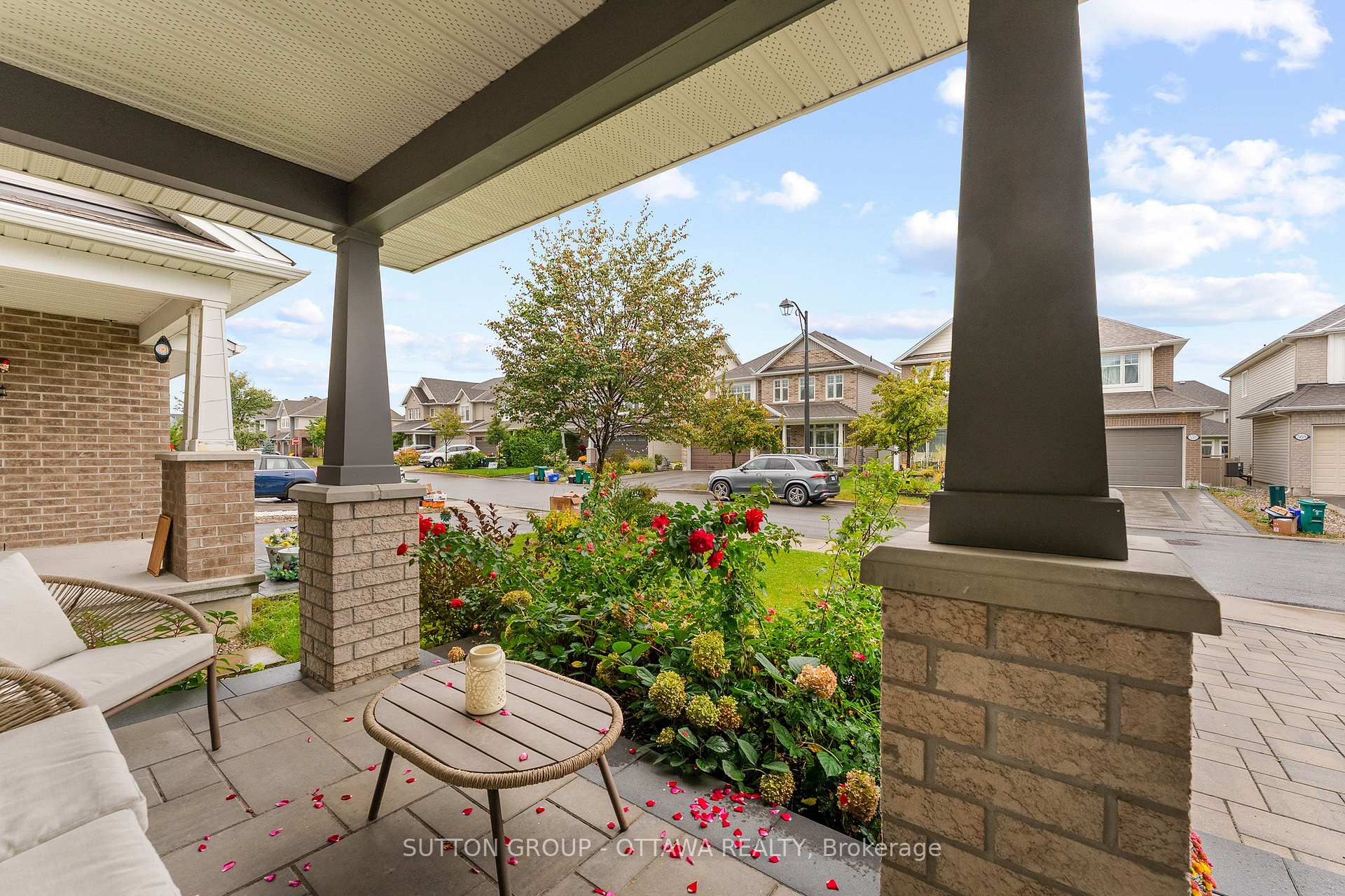 Photo 4 of 571 Egret Way, Ottawa, Barrhaven - Half Moon Bay — HOMEH