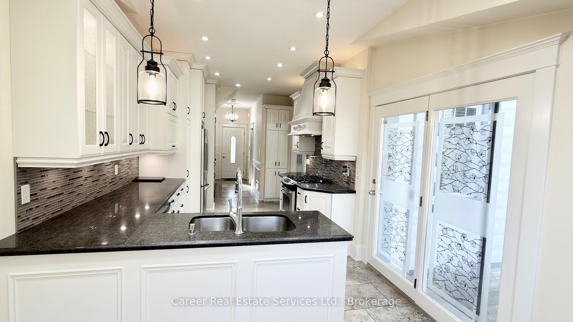 Photo 11 of 995 Cedar Street, Oshawa, Lakeview — HOMEH