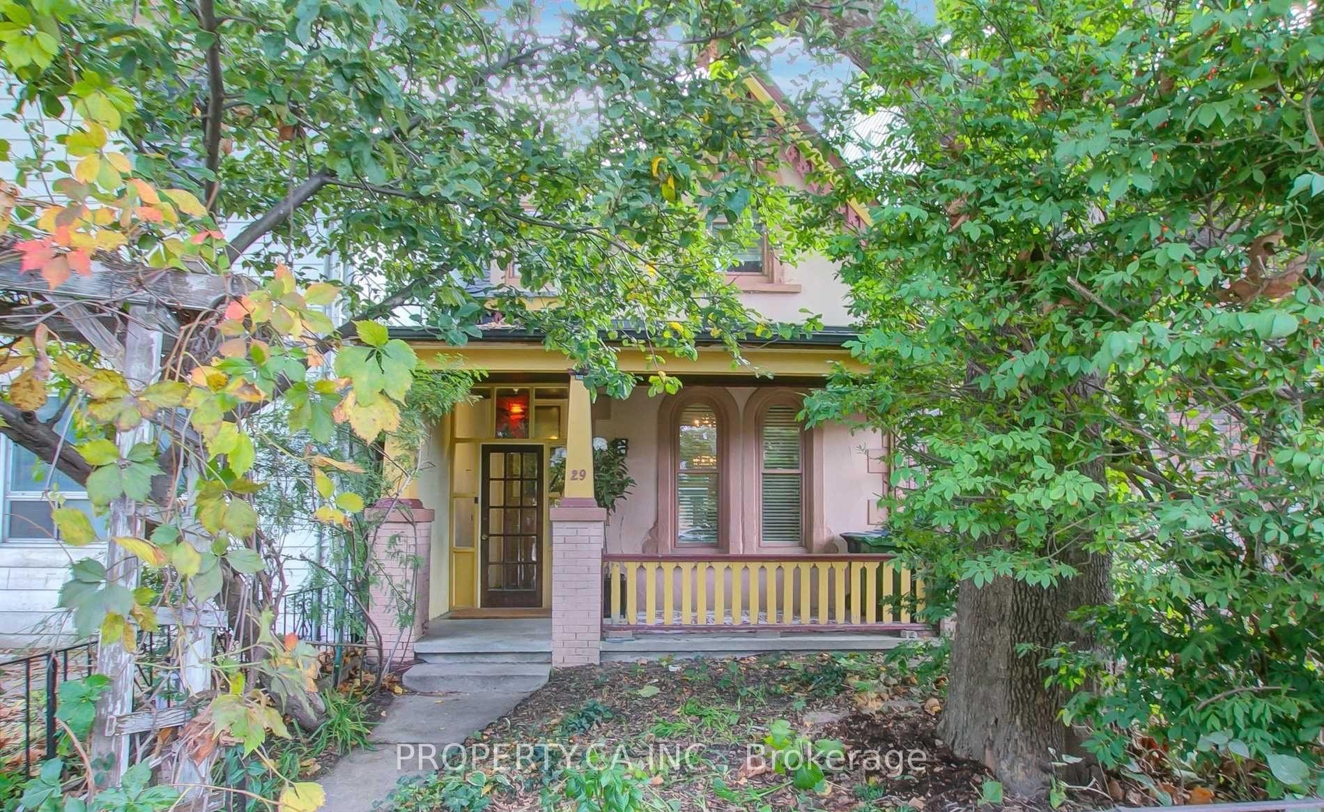 Photo 1 of 29 Lippincott Street, Toronto, Kensington-Chinatown — HOMEH