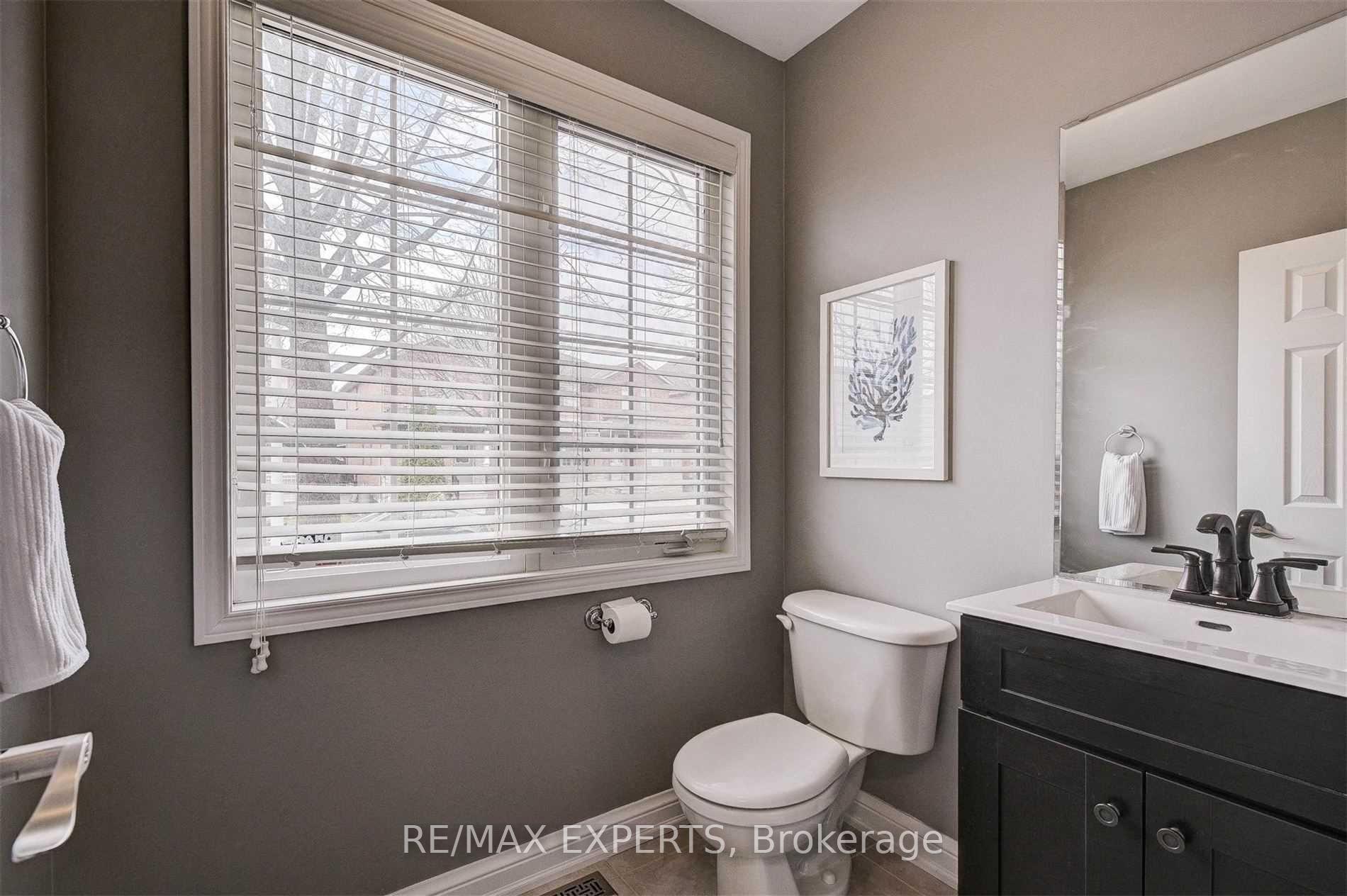Photo 10 of 11 Bologna Road, Vaughan, Vellore Village — HOMEH