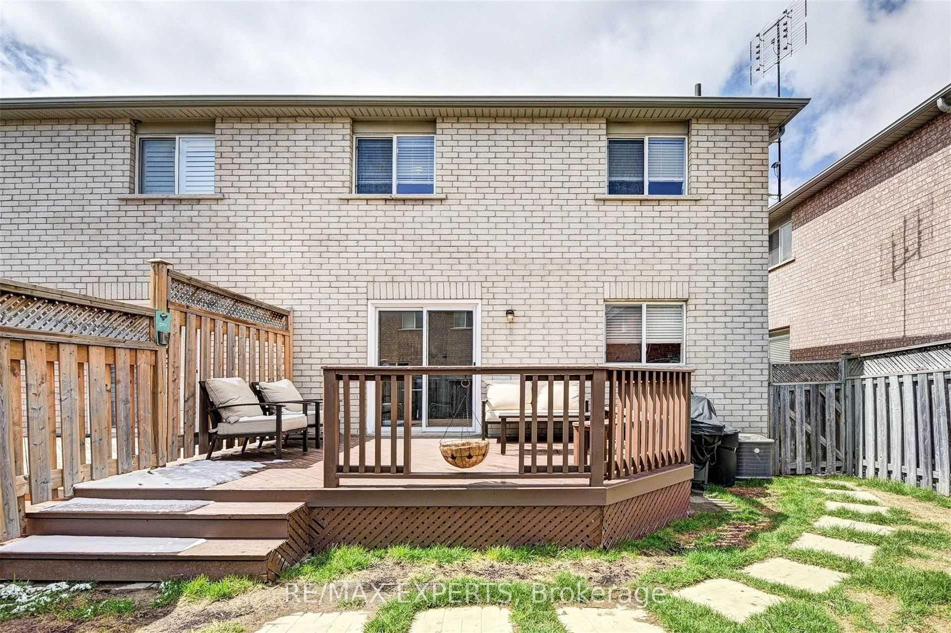 Photo 19 of 11 Bologna Road, Vaughan, Vellore Village — HOMEH