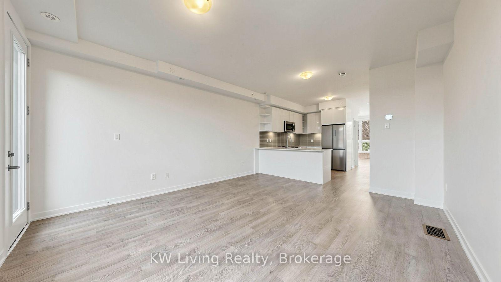 Photo of Unit Upper, 106 Green Gardens Boulevard