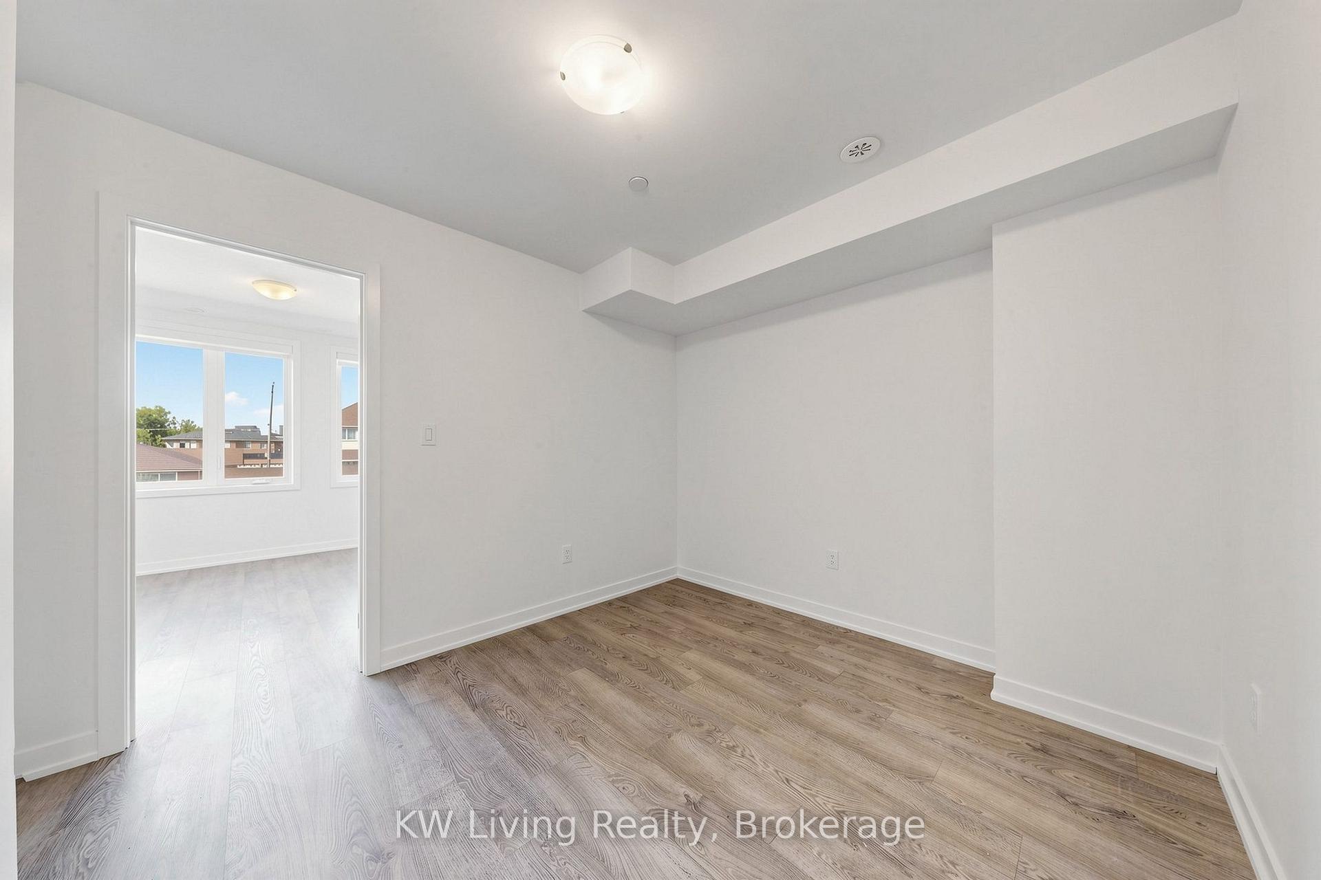 Photo 11 of Unit Upper, 106 Green Gardens Boulevard, Toronto, Englemount-Lawrence — HOMEH