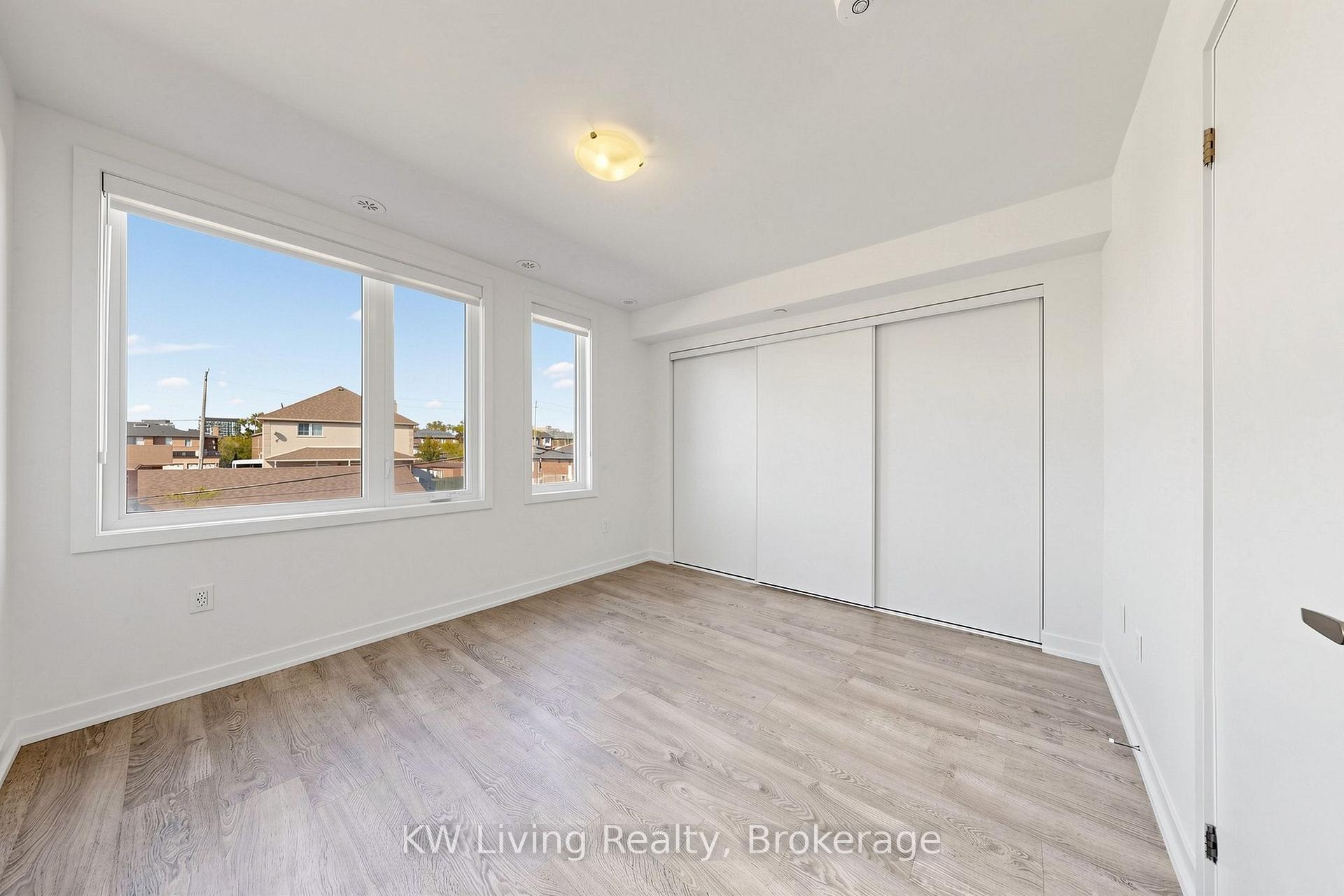 Photo 12 of Unit Upper, 106 Green Gardens Boulevard, Toronto, Englemount-Lawrence — HOMEH