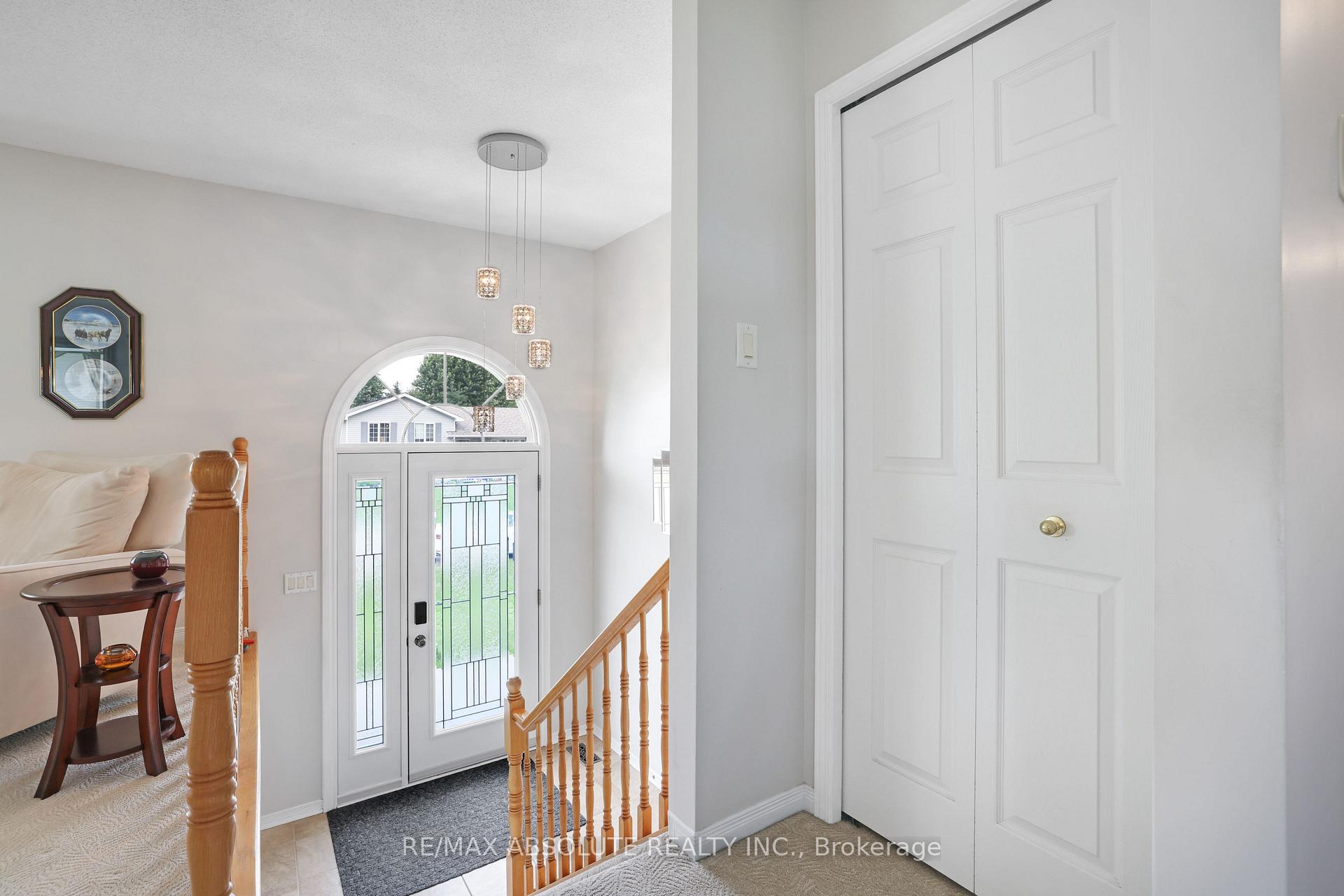 Photo 5 of 14 Riley Crescent, McNab/Braeside, Mcnab/Braeside Twps — HOMEH