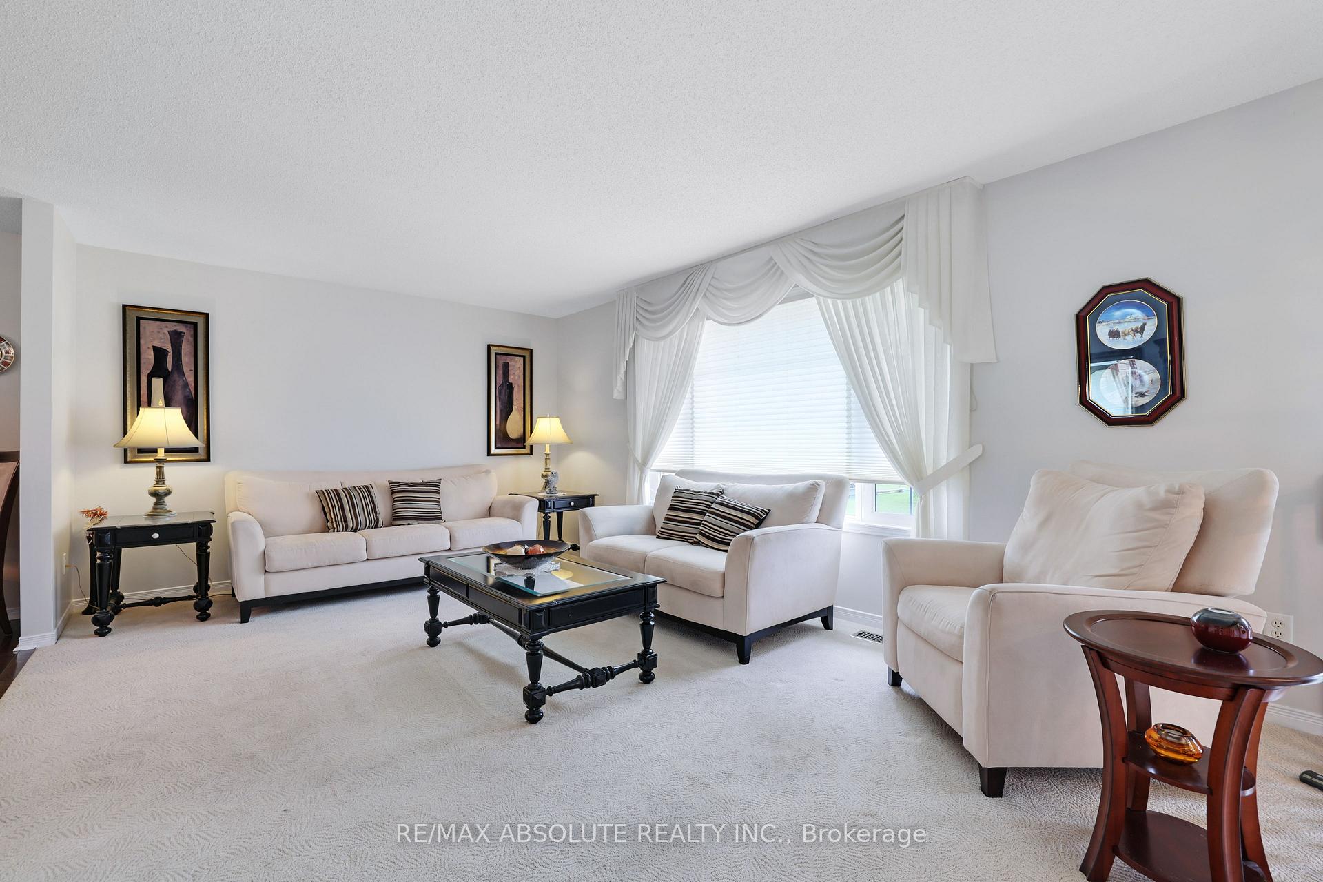 Photo 6 of 14 Riley Crescent, McNab/Braeside, Mcnab/Braeside Twps — HOMEH