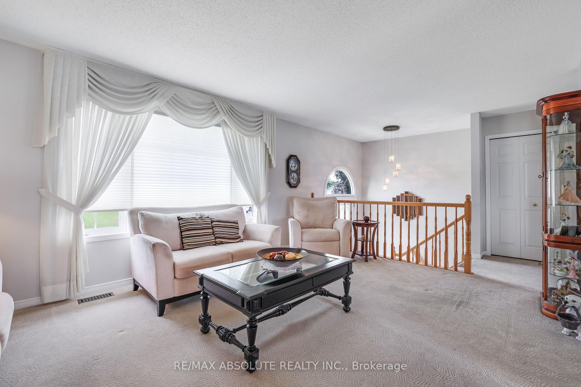 Photo 8 of 14 Riley Crescent, McNab/Braeside, Mcnab/Braeside Twps — HOMEH