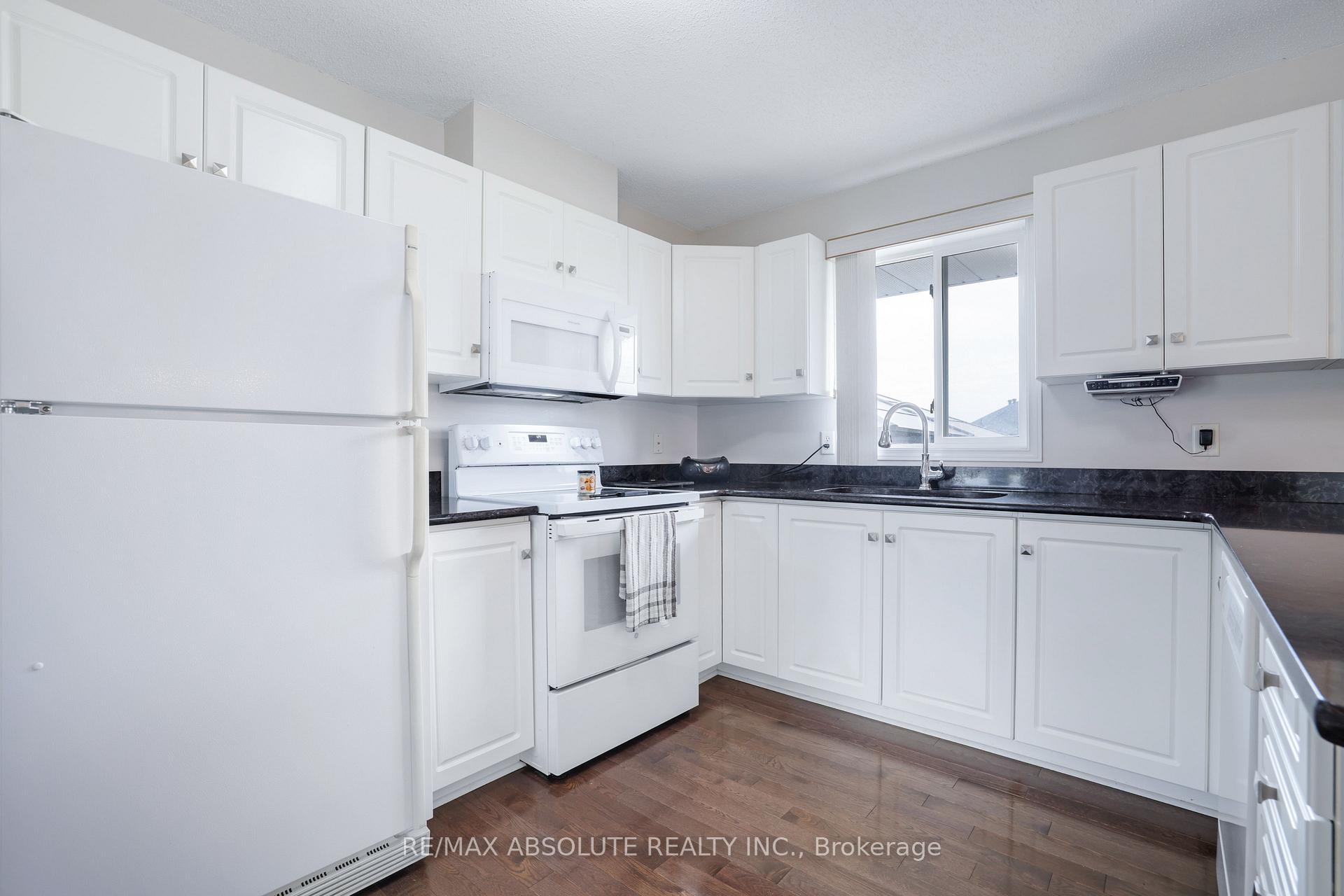 Photo 13 of 14 Riley Crescent, McNab/Braeside, Mcnab/Braeside Twps — HOMEH