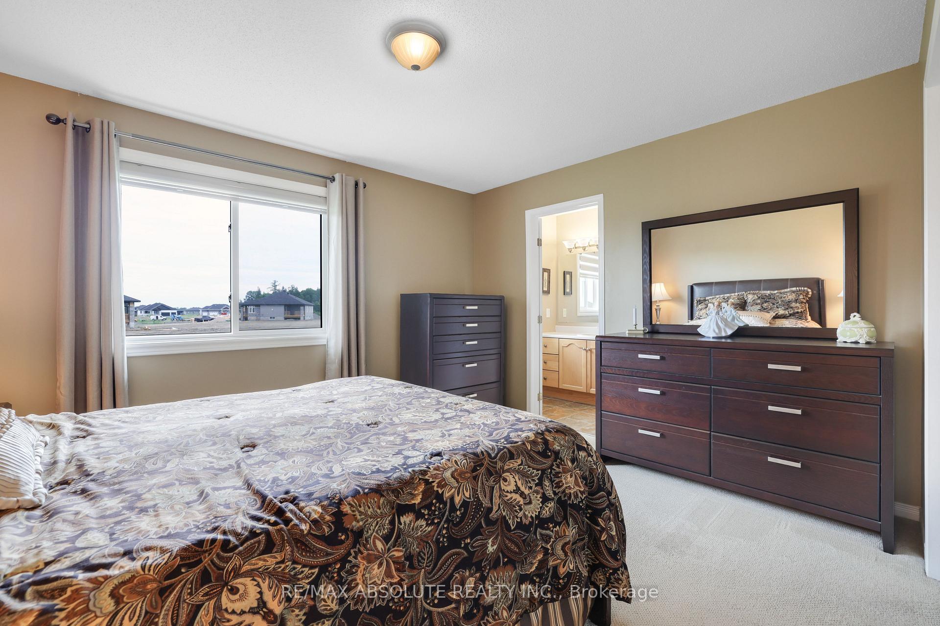 Photo 18 of 14 Riley Crescent, McNab/Braeside, Mcnab/Braeside Twps — HOMEH