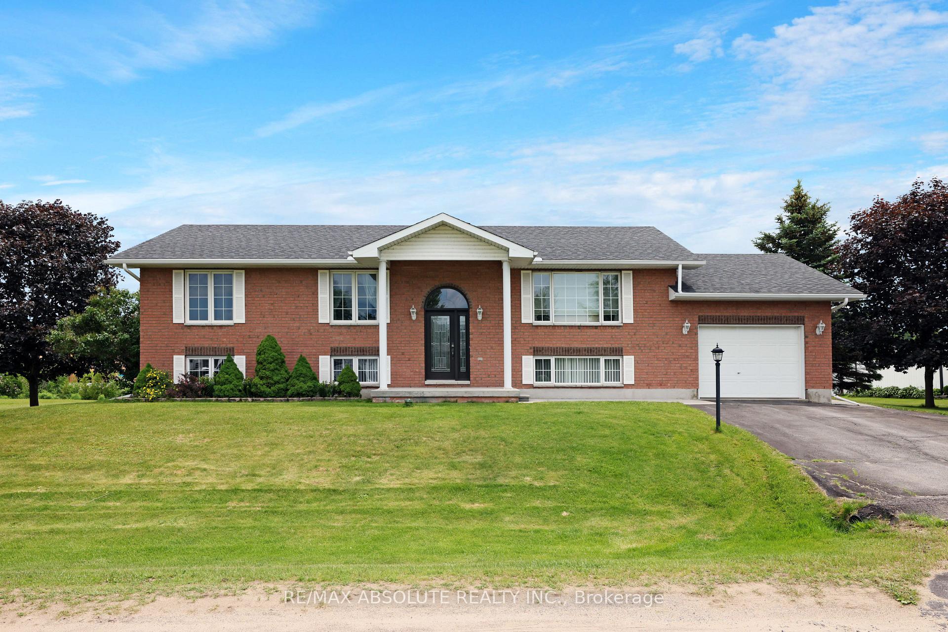 Photo 30 of 14 Riley Crescent, McNab/Braeside, Mcnab/Braeside Twps — HOMEH