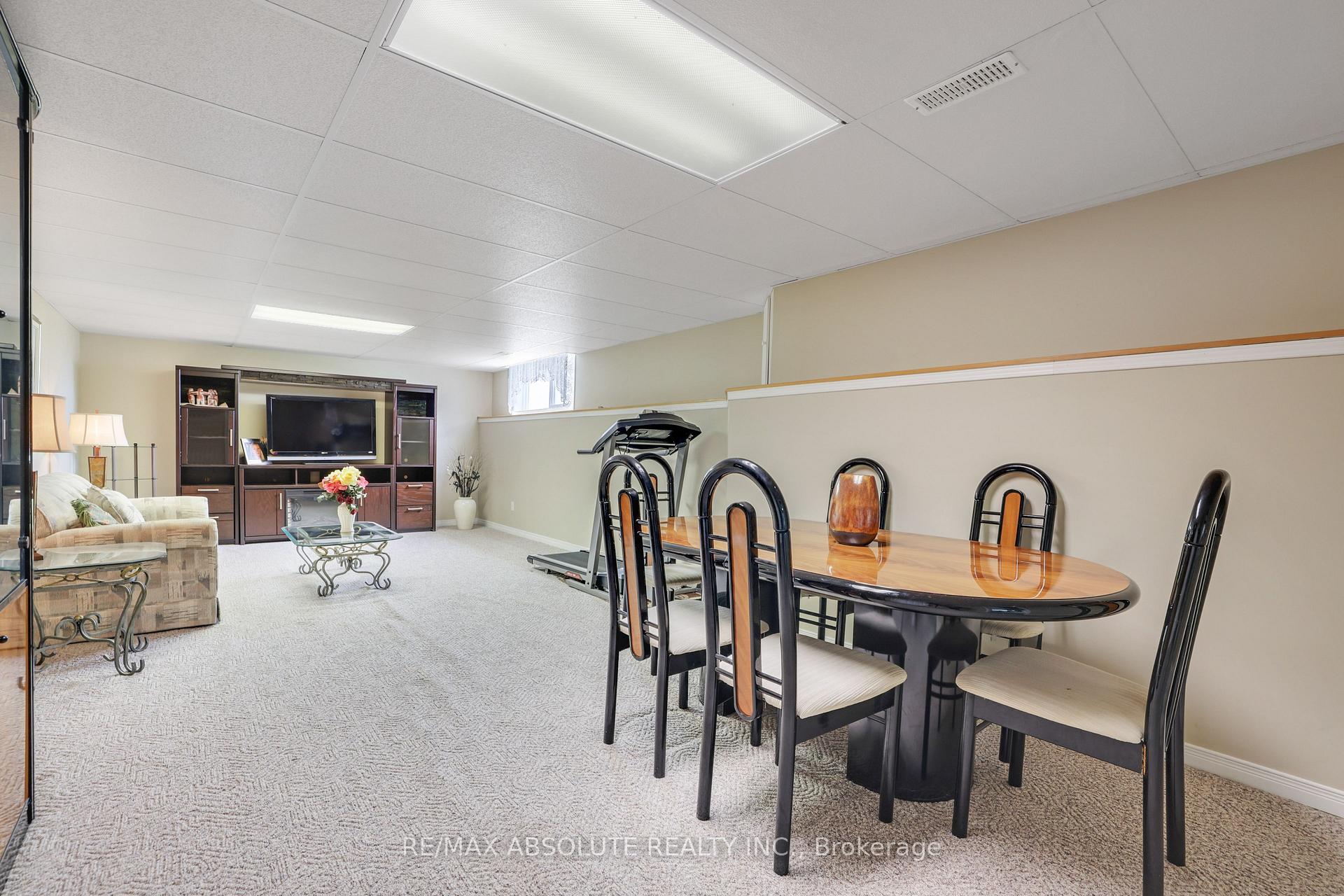 Photo 33 of 14 Riley Crescent, McNab/Braeside, Mcnab/Braeside Twps — HOMEH