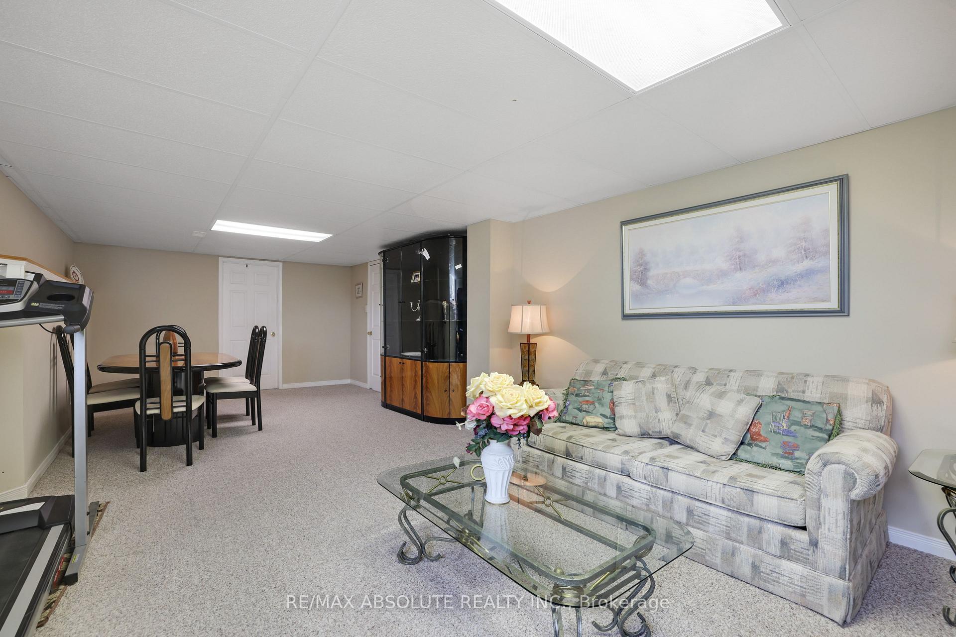 Photo 35 of 14 Riley Crescent, McNab/Braeside, Mcnab/Braeside Twps — HOMEH