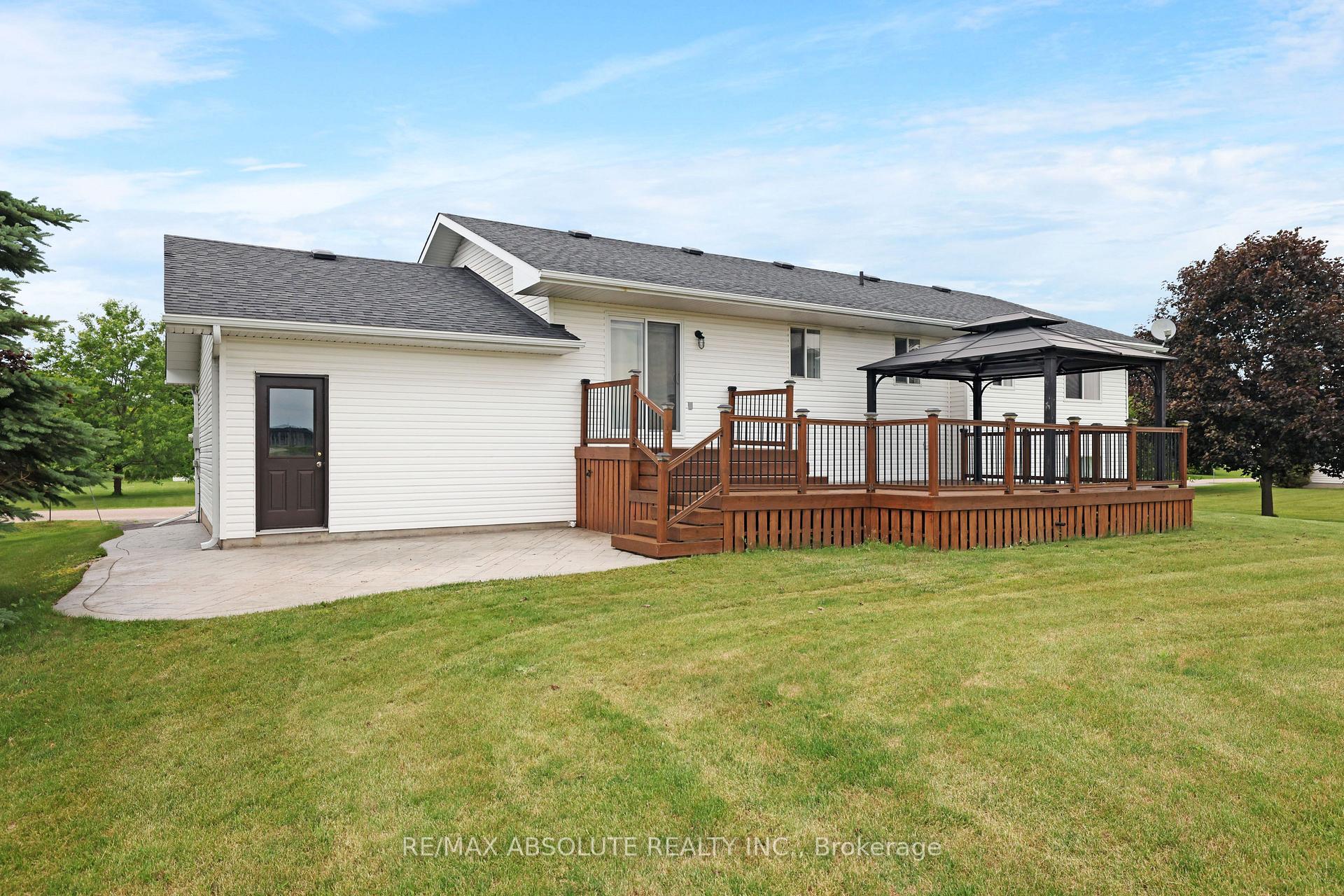 Photo 42 of 14 Riley Crescent, McNab/Braeside, Mcnab/Braeside Twps — HOMEH