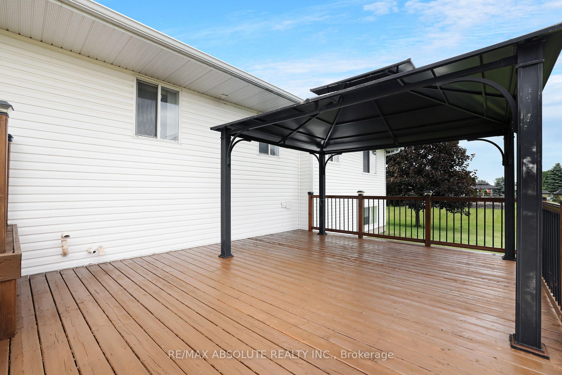 Photo 45 of 14 Riley Crescent, McNab/Braeside, Mcnab/Braeside Twps — HOMEH