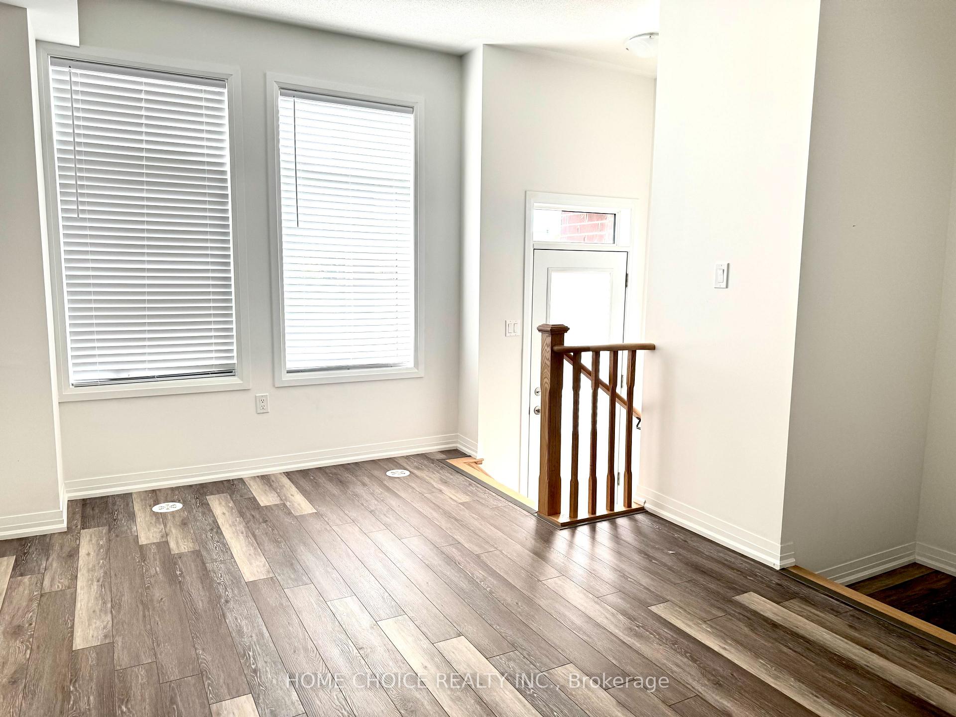 Photo 4 of 47 Saigen Lane, Markham, Cedar Grove — HOMEH