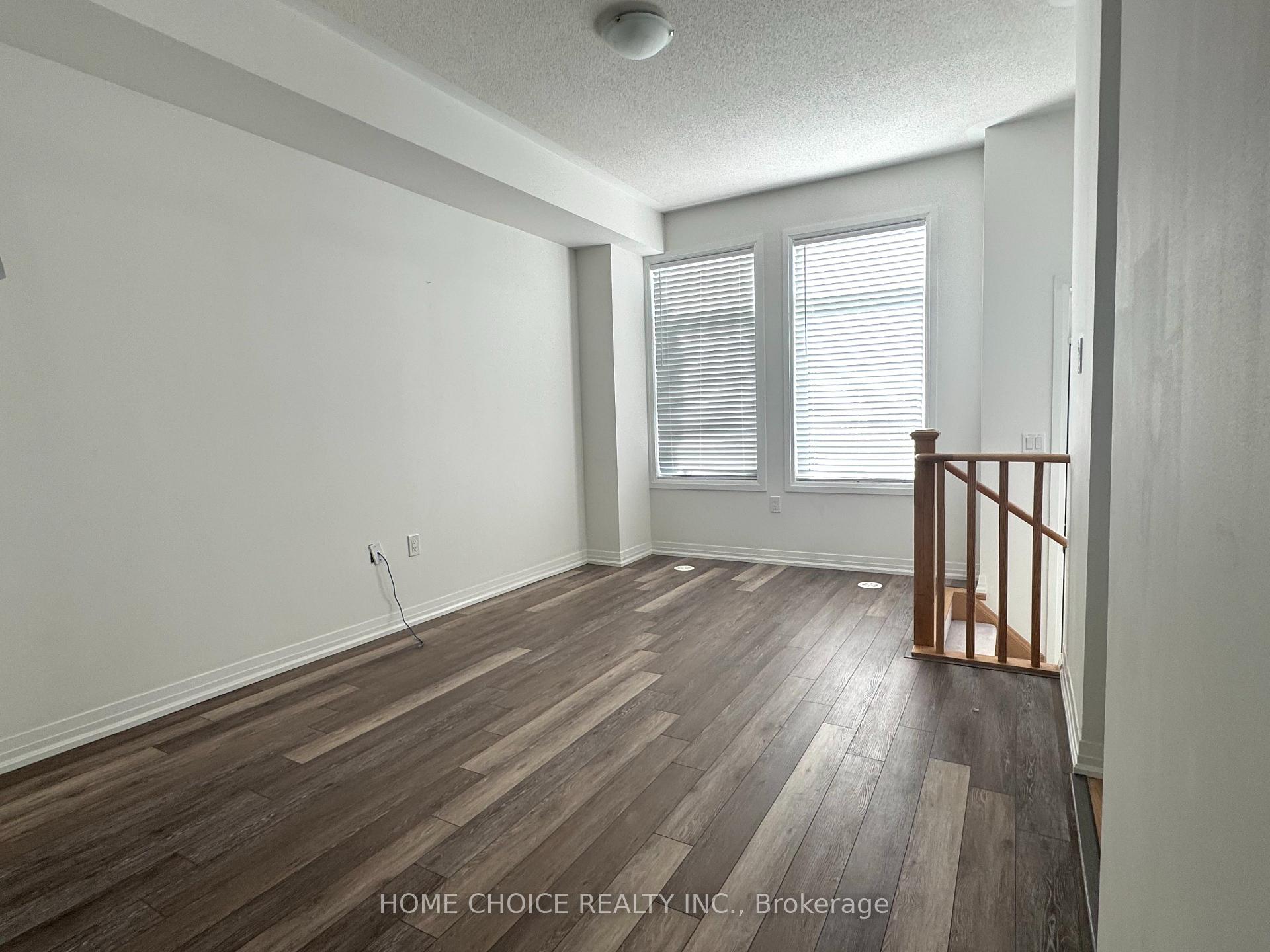 Photo 5 of 47 Saigen Lane, Markham, Cedar Grove — HOMEH