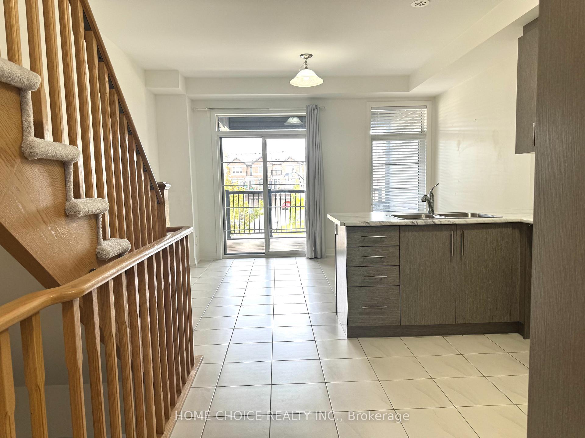 Photo 8 of 47 Saigen Lane, Markham, Cedar Grove — HOMEH