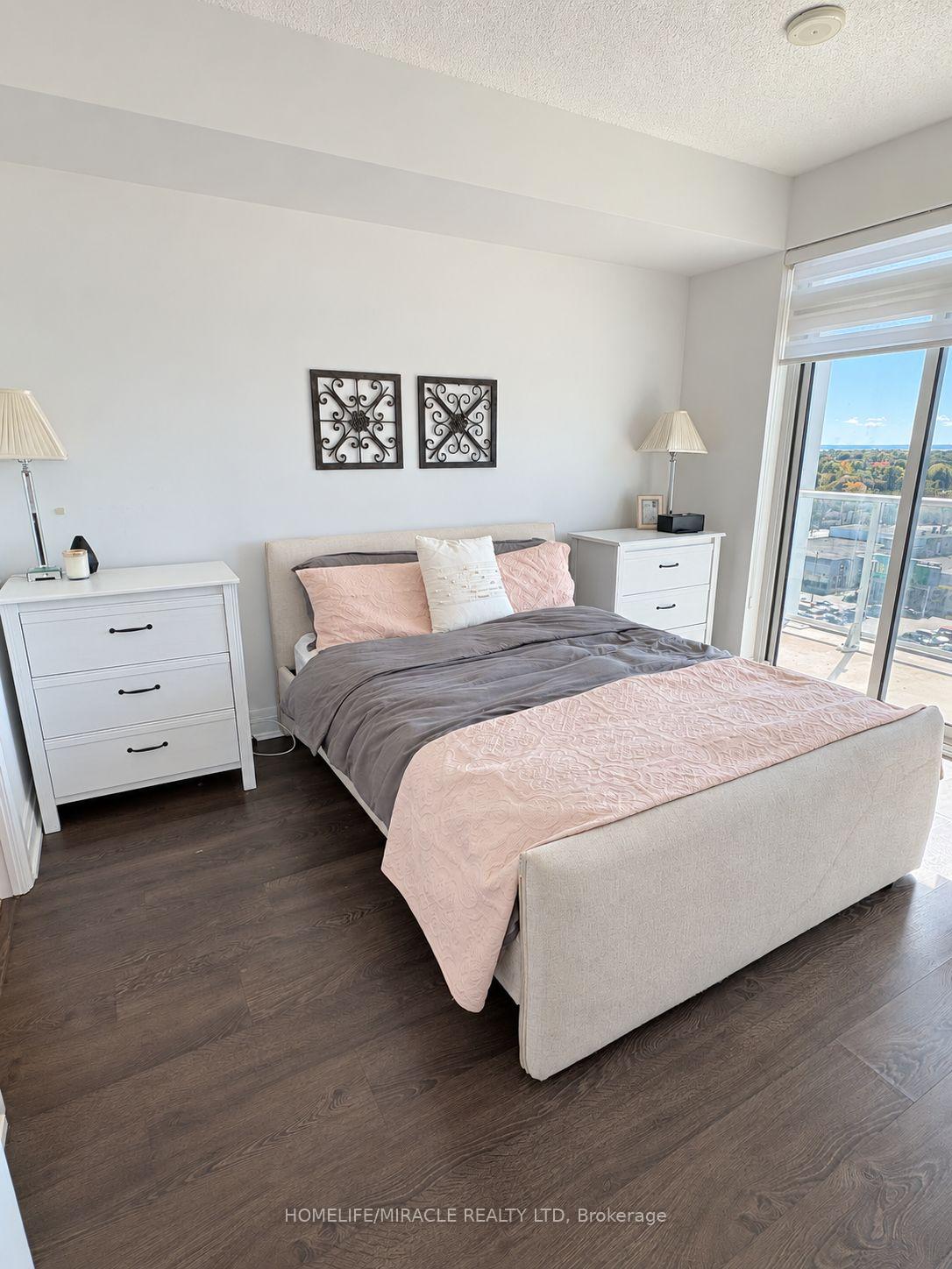 Photo 12 of Unit 911, 65 Speers Road, Oakville, Central — HOMEH